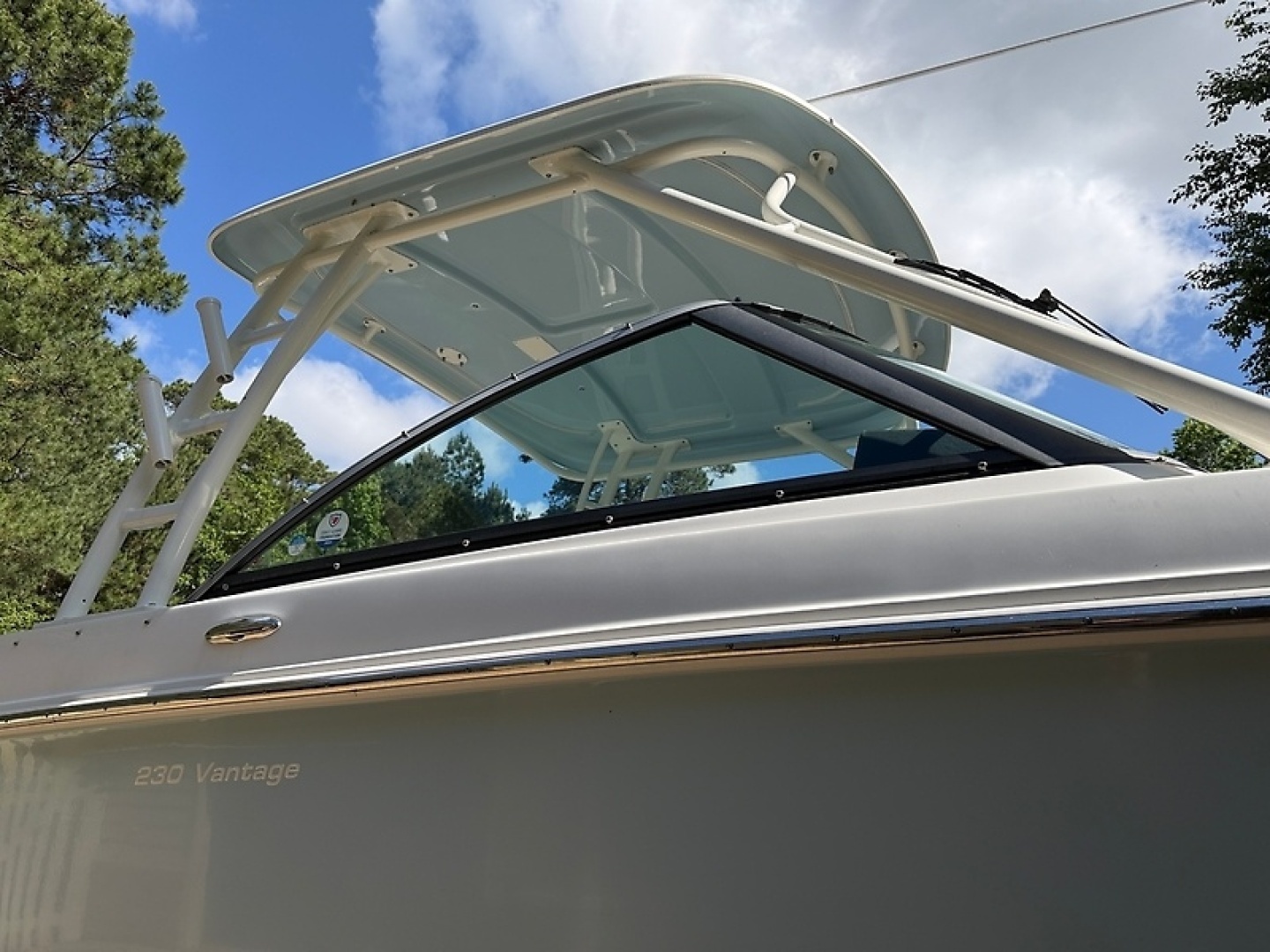 2020 Boston Whaler Vantage 230 - Image 37