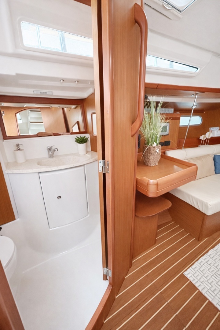 2007 Jeanneau Sun Odyssey 42i - Image 43