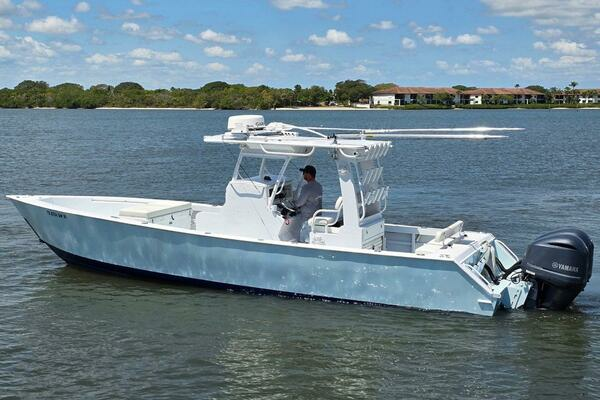 2012 Contender Custom 33 Center Console