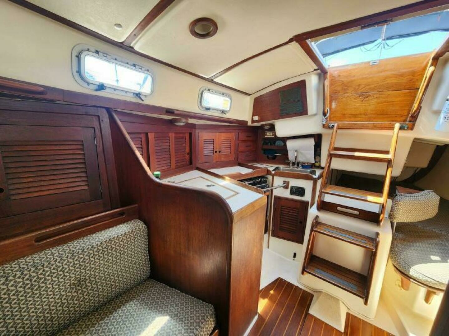 1986 Tartan 34-2 - Image 17