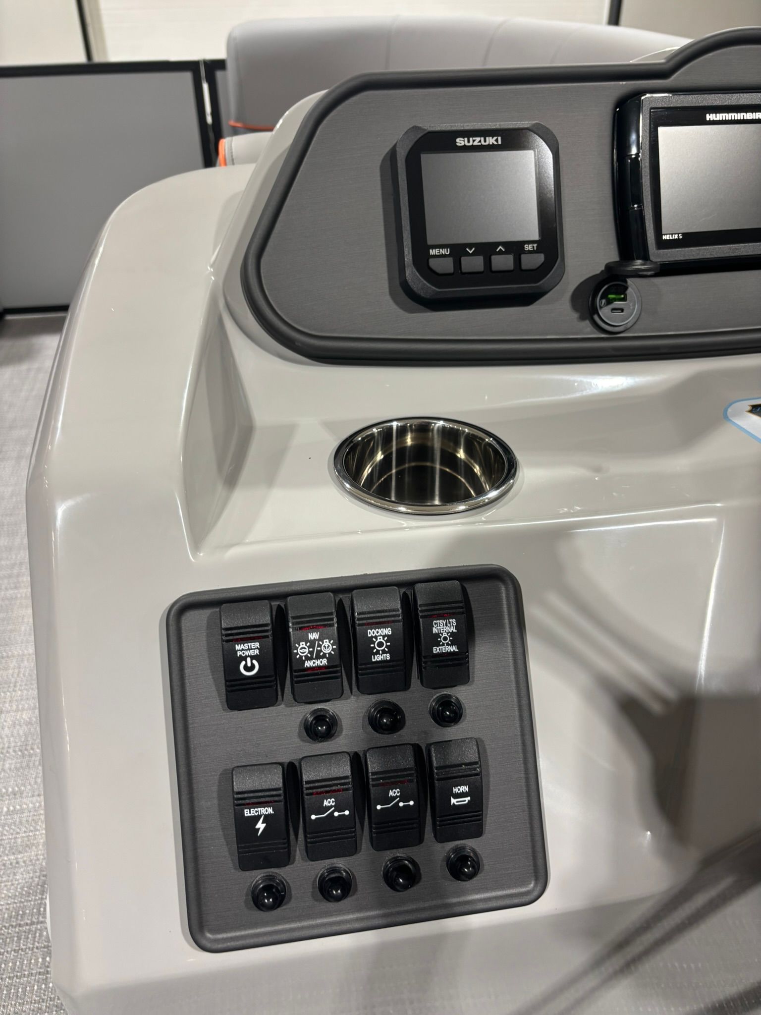 2027 Bentley Pontoons 223 Bolt - 17