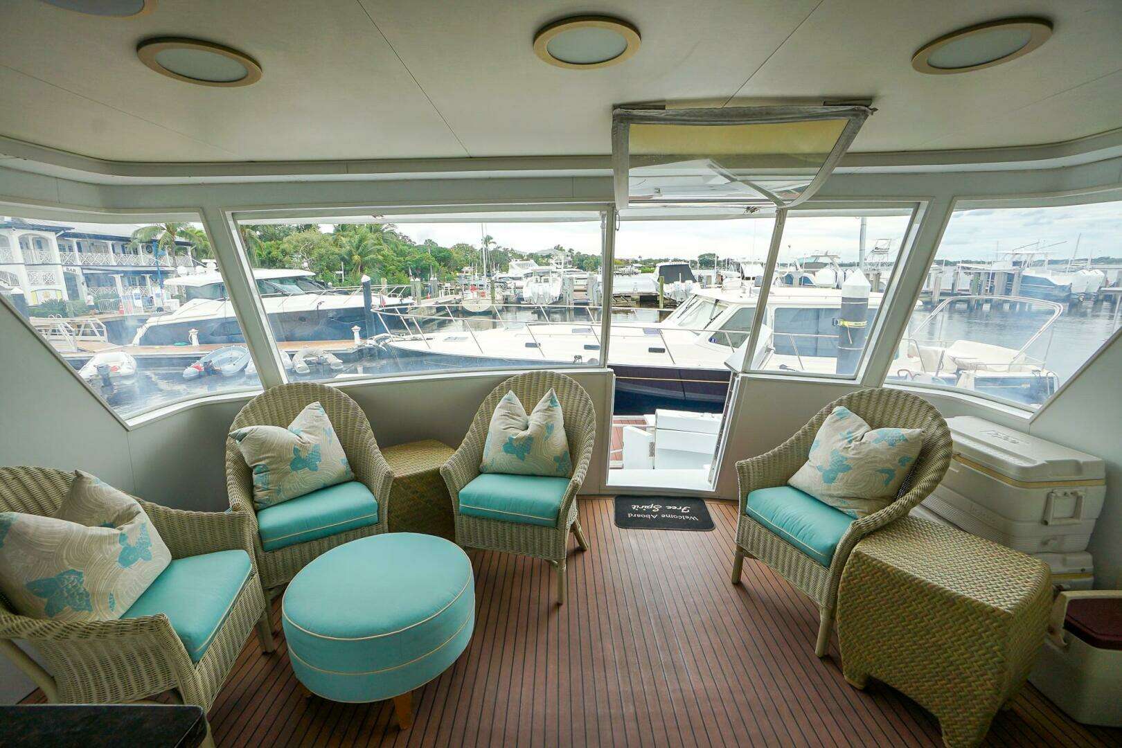 1989 Hatteras 80 Cockpit Motor Yacht - Image 31