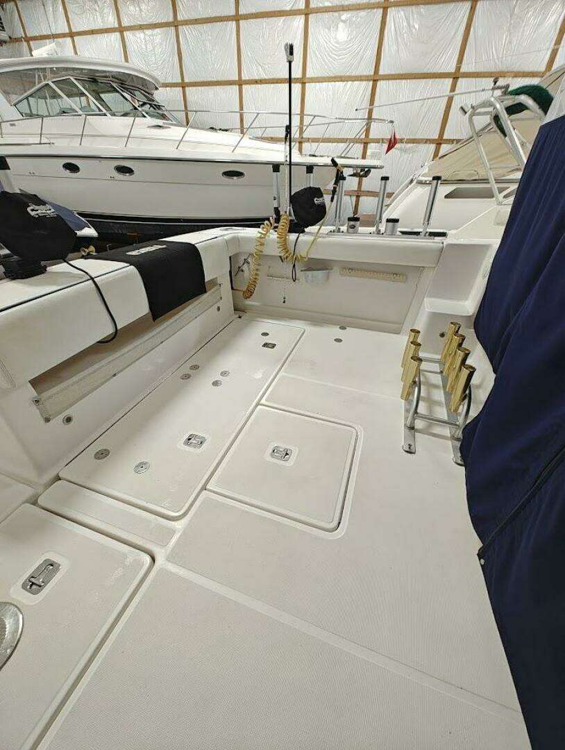 2005 Tiara Yachts 3200 OPEN - Image 2