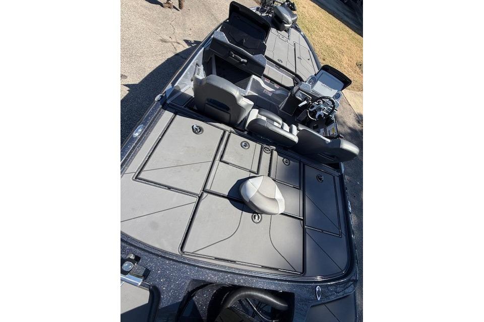2026 Nitro Z20 XL Pro boat interior with seating and storage compartments.