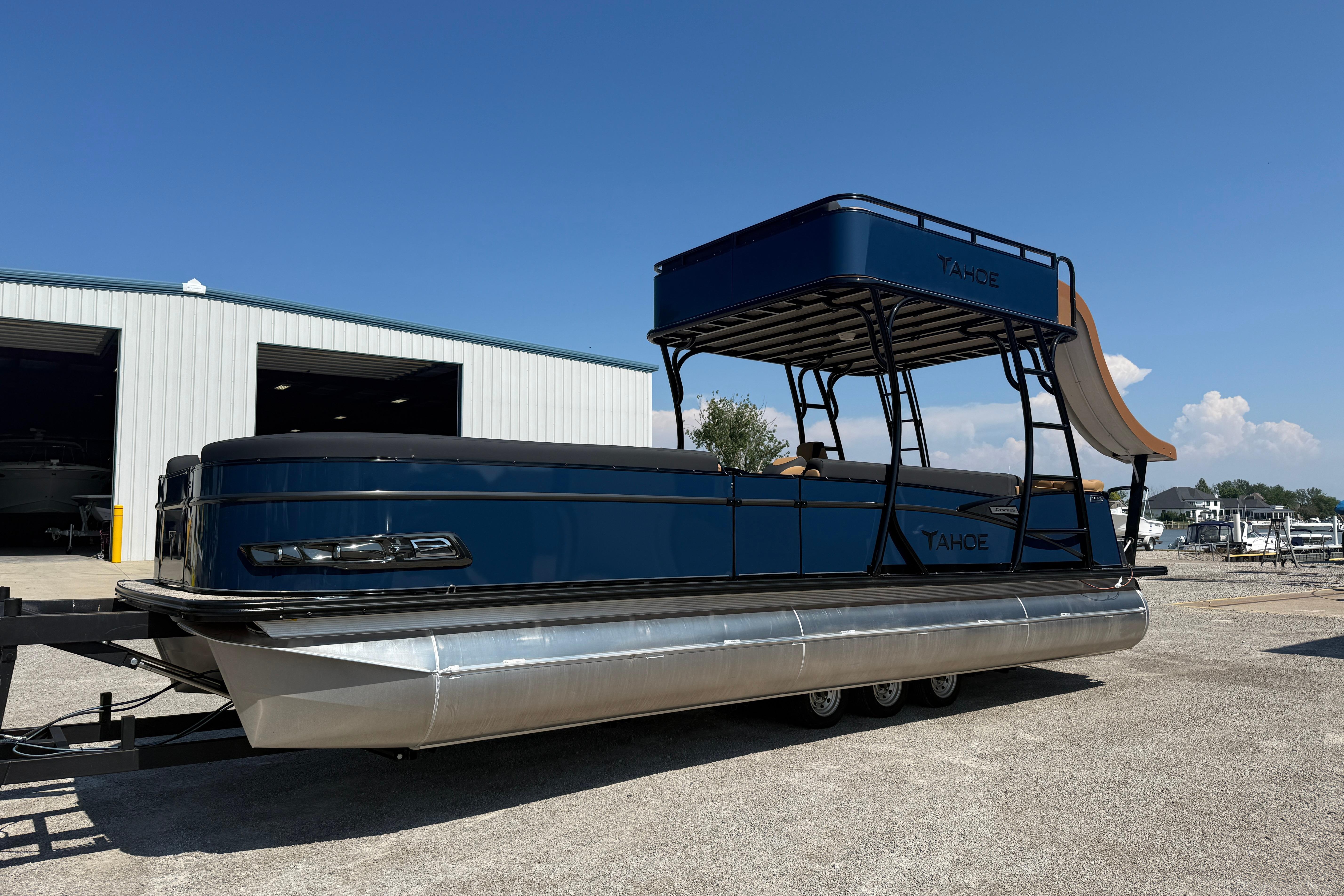 2025 Tahoe Pontoon Cascade Cruise Funship