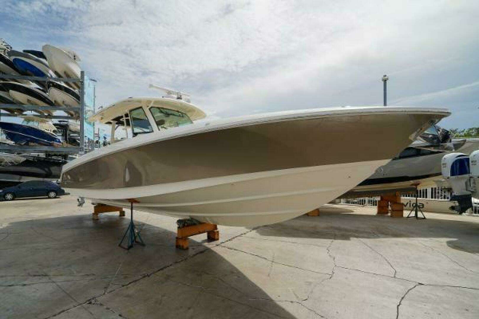 2018 Boston Whaler 380 Outrage - Image 6
