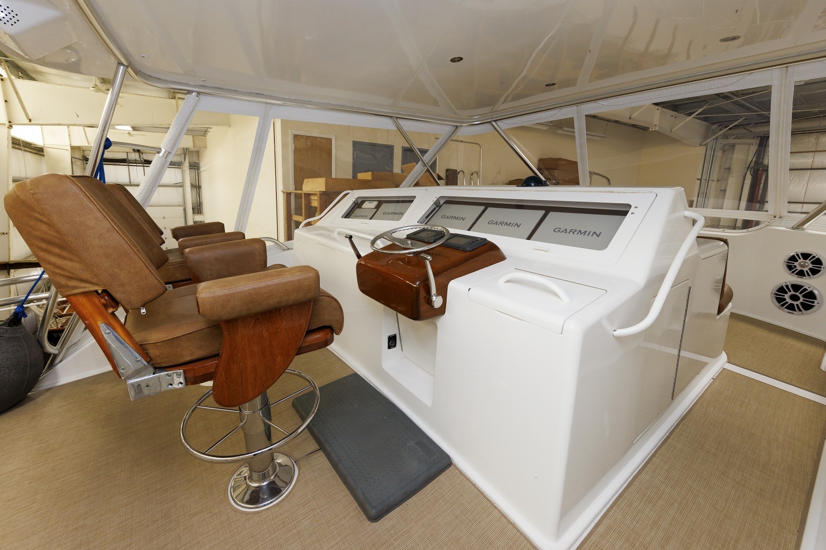2005 Viking 61 Convertible - Image 18