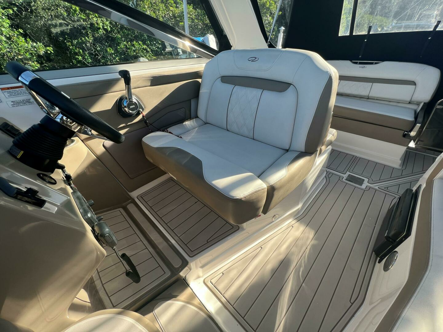 2018 Regal 28 Express - Image 10