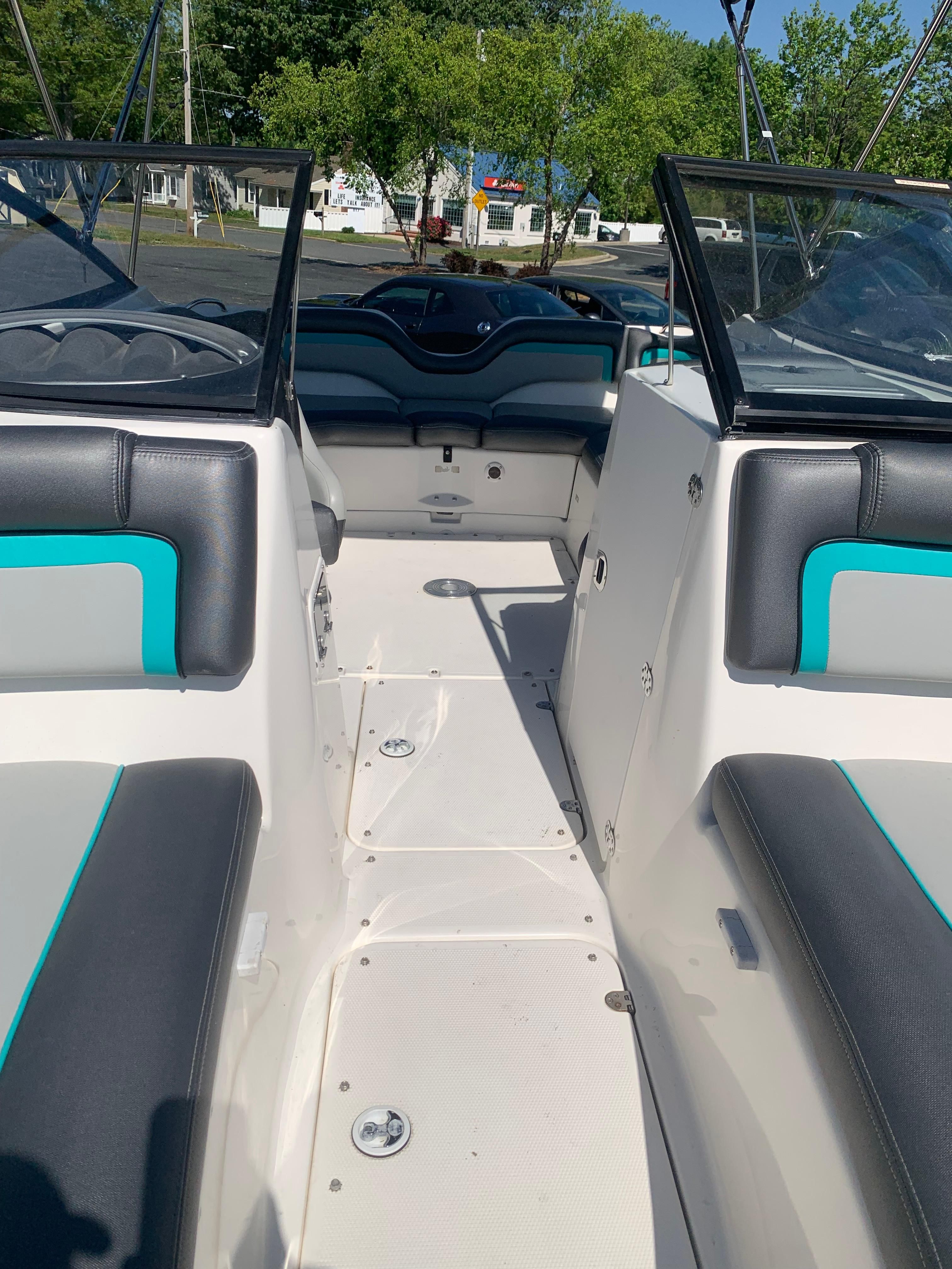 2010 Yamaha Boats 212SS - 14