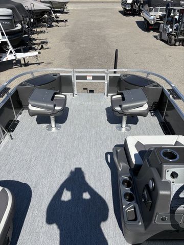 2026 Sun Tracker Bass Buggy 18 DLX - 6