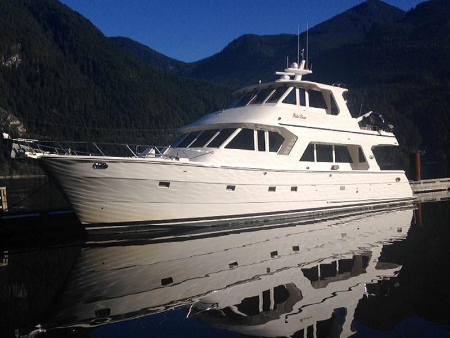 2027 Legend Boats 680 Skylounge