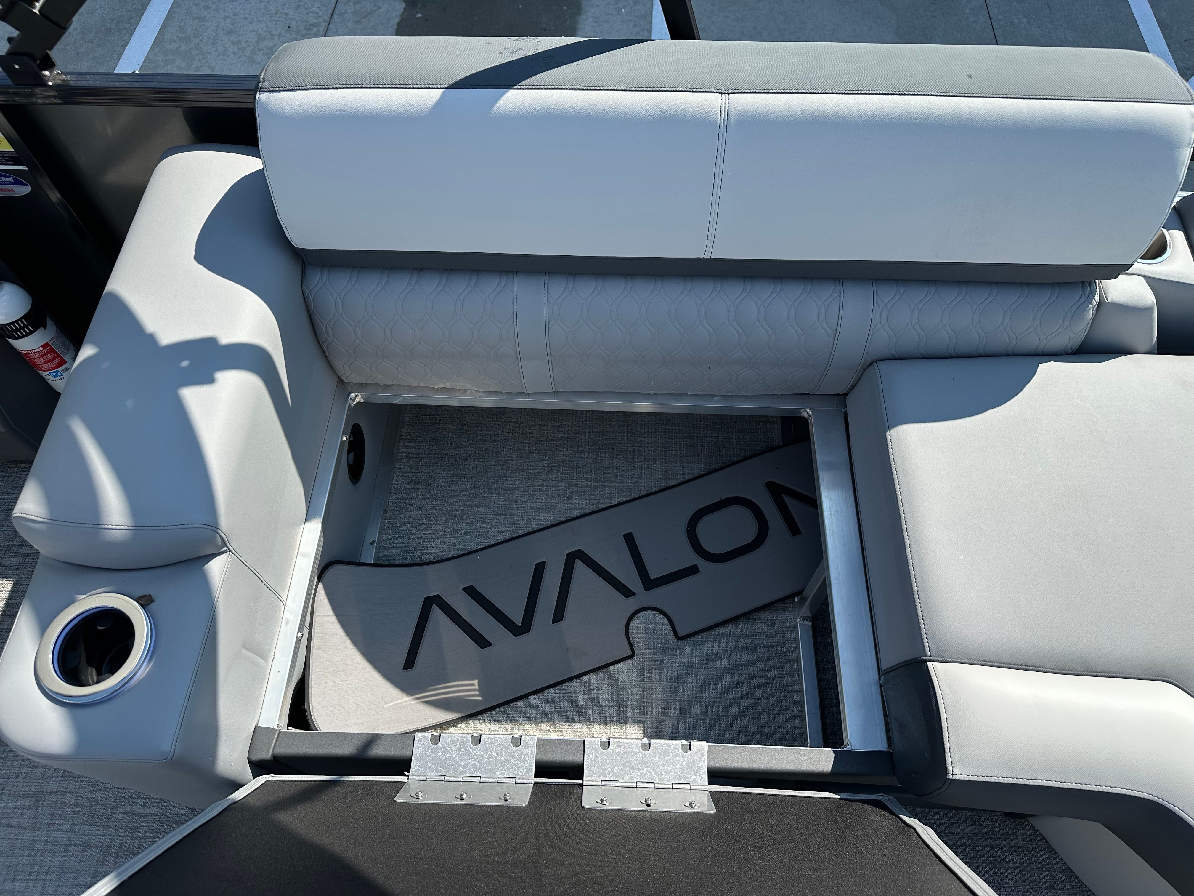 2025 Avalon LSZ Quad Lounge Shift - 23' - 33
