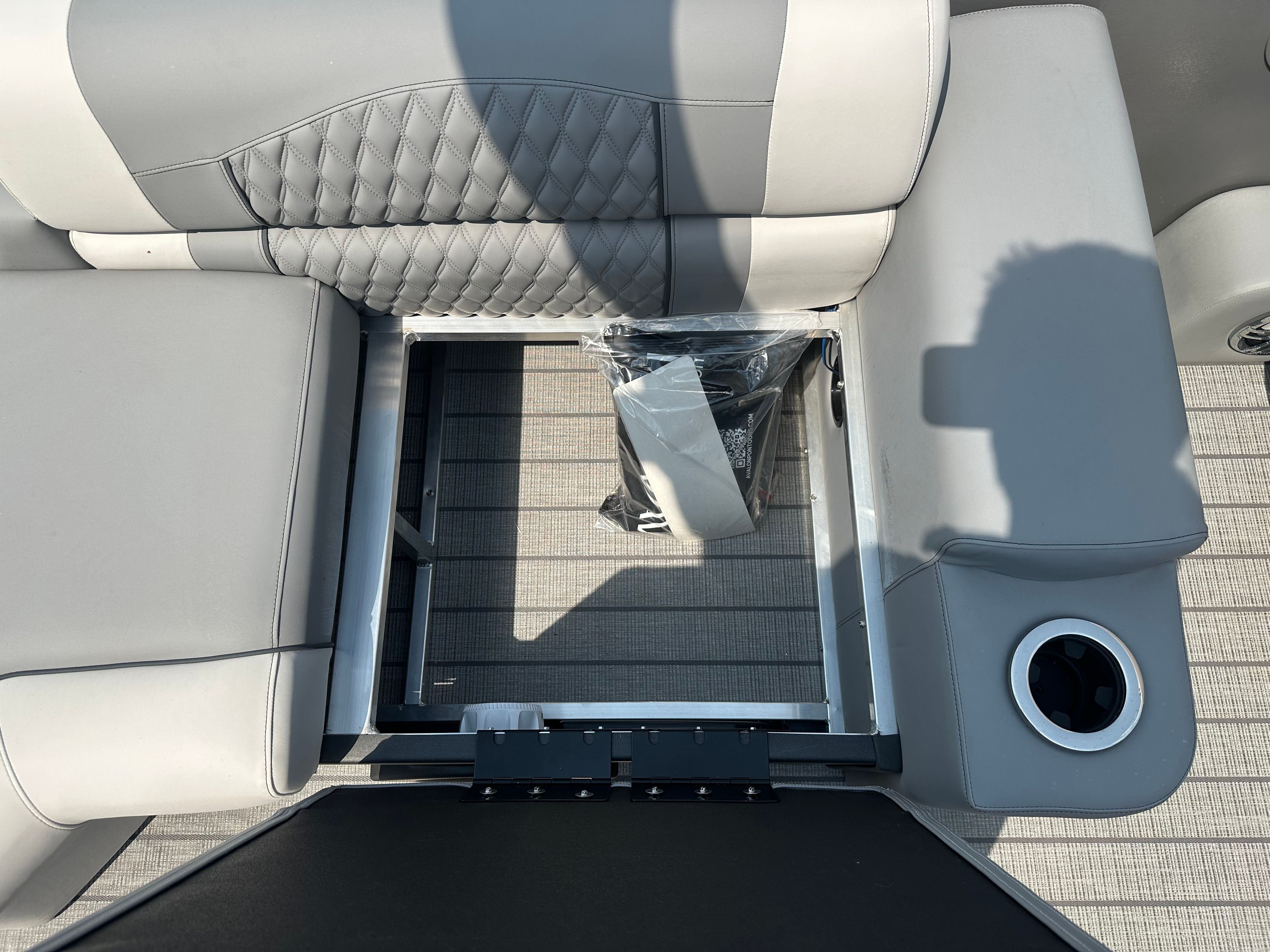 2025 Avalon Catalina Quad Lounge Shift - 23' - 34
