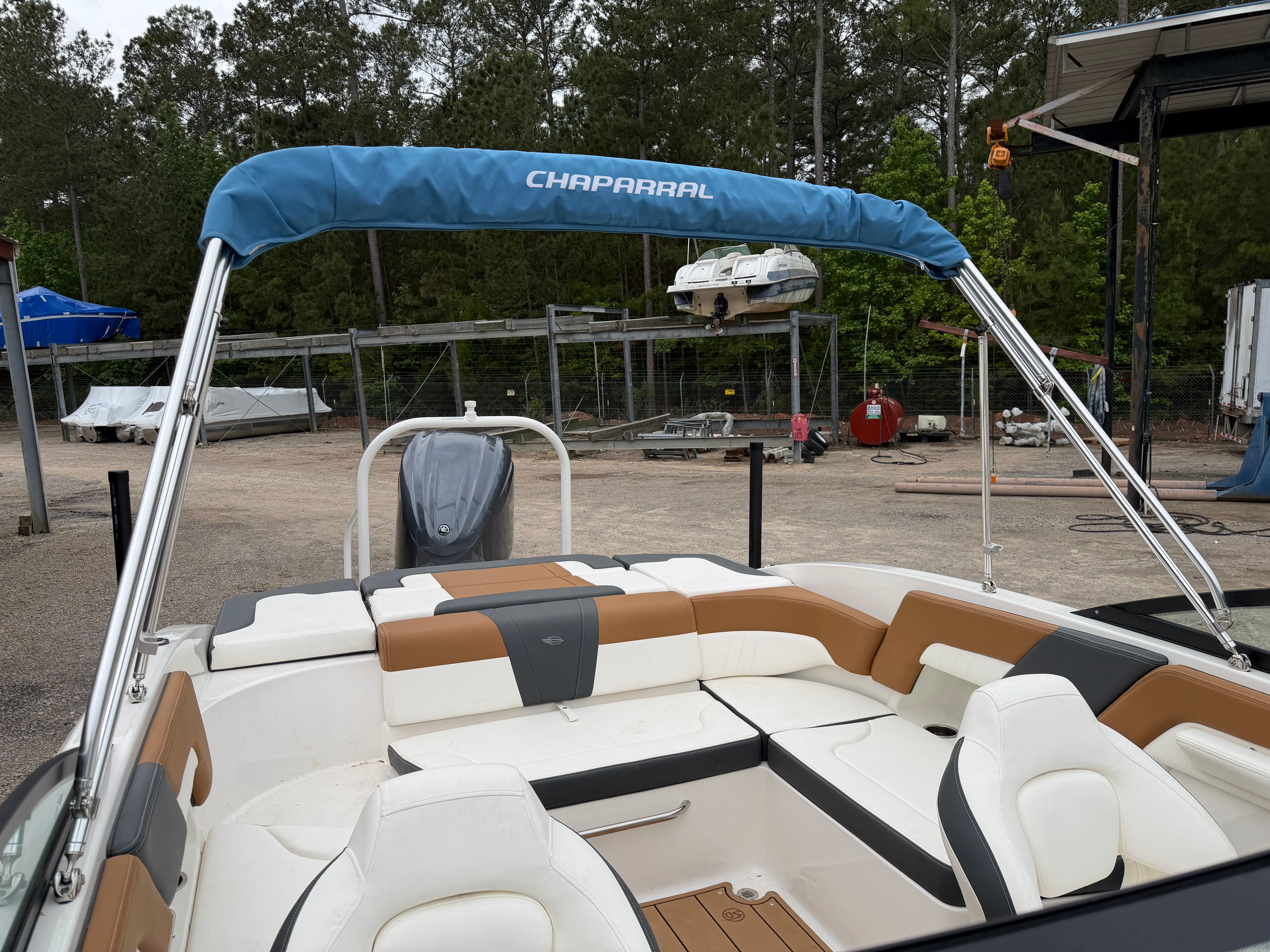 2025 CHAPARRAL 23 SSI OB - Image 12