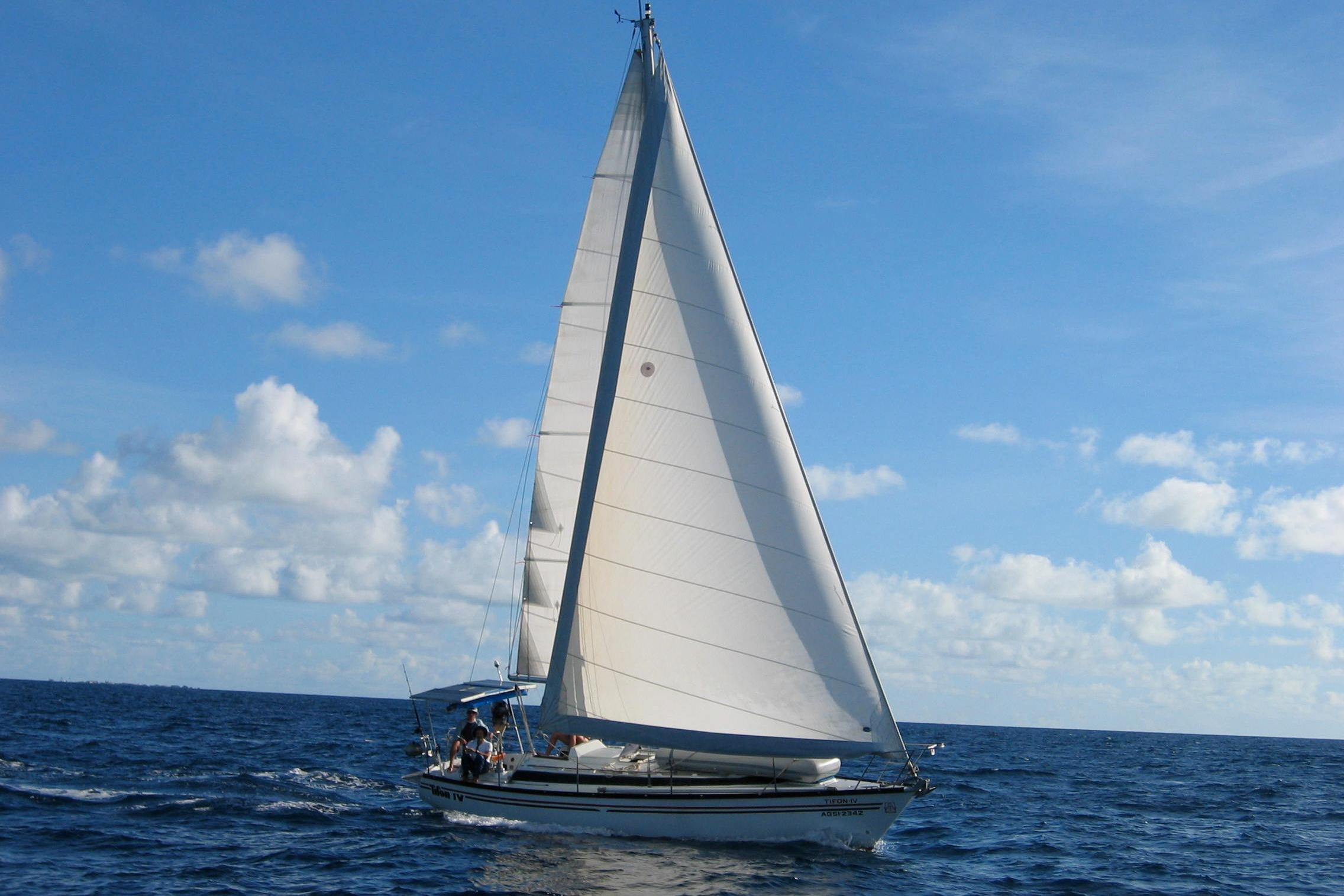 1982 Dufour 4800
