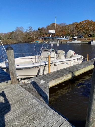 2004 Grady-White Fisherman 222