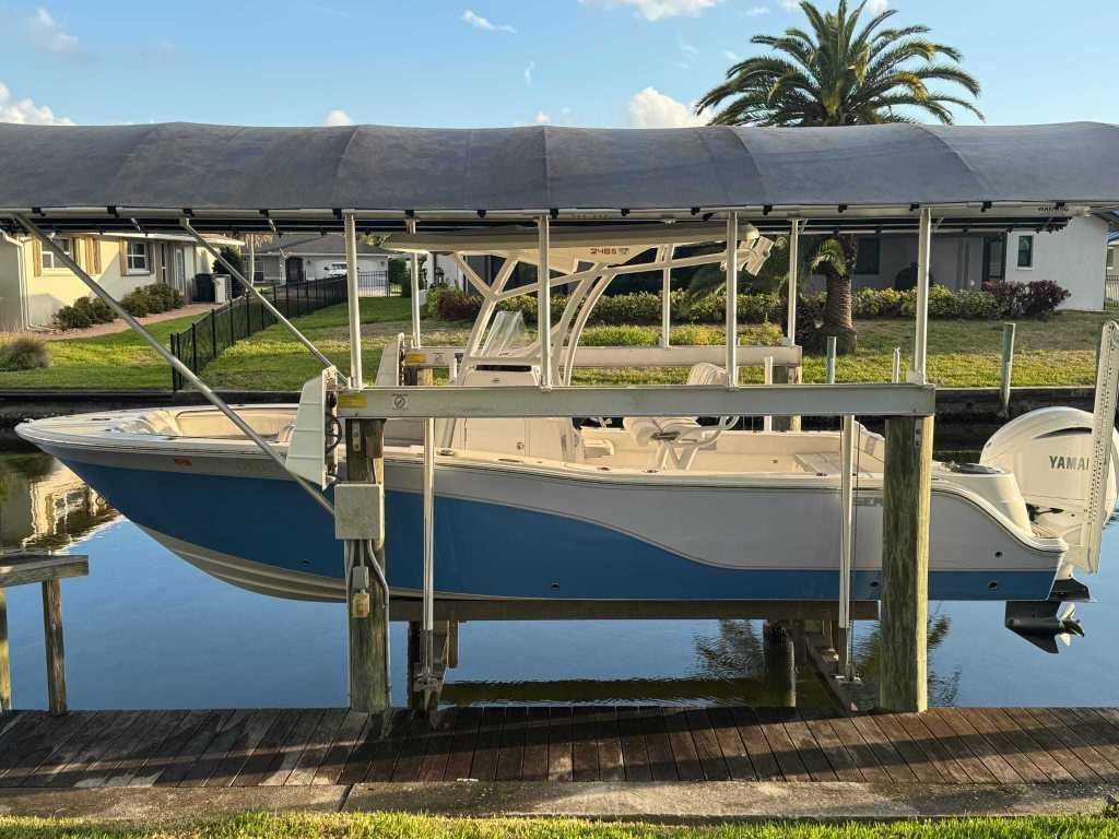 2024 Sea Fox 248 Side Console