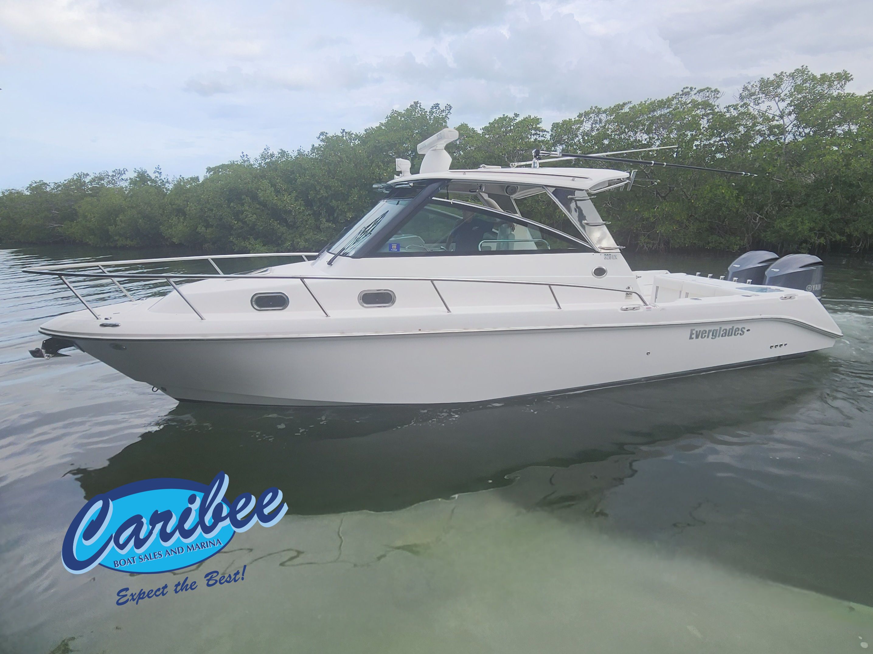 2016 Everglades 320EX