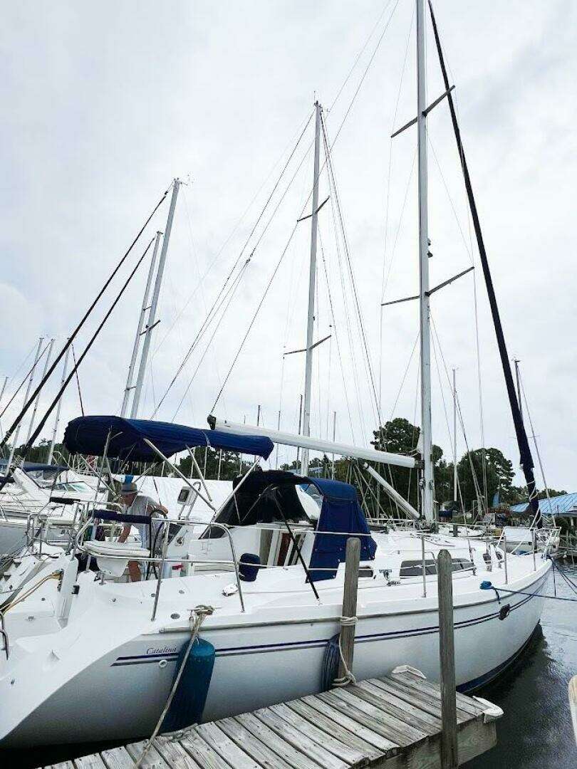 2007 Catalina 350 MK II - Image 35