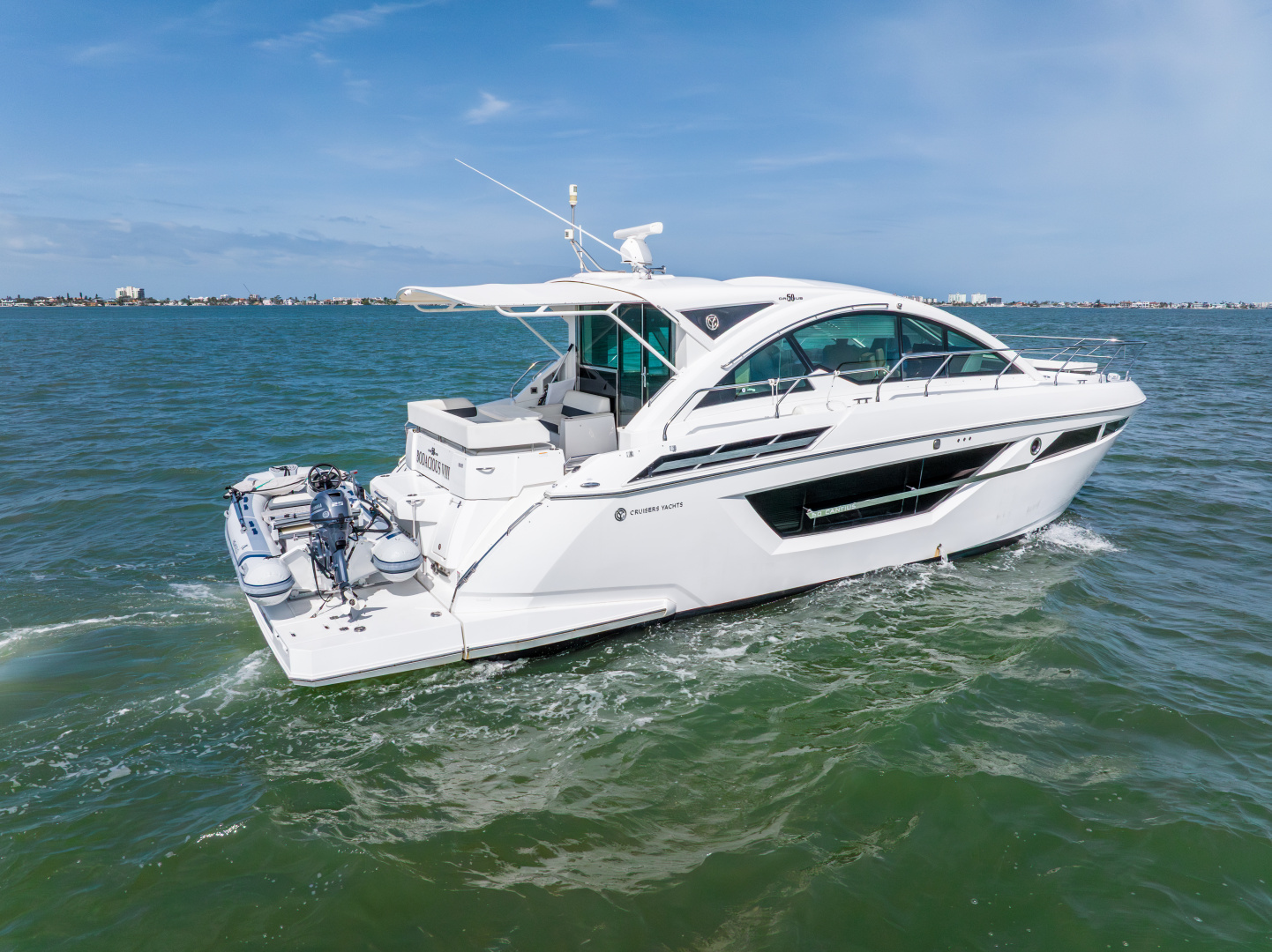 2018 Cruisers Yachts 50 CANTIUS - Image 15