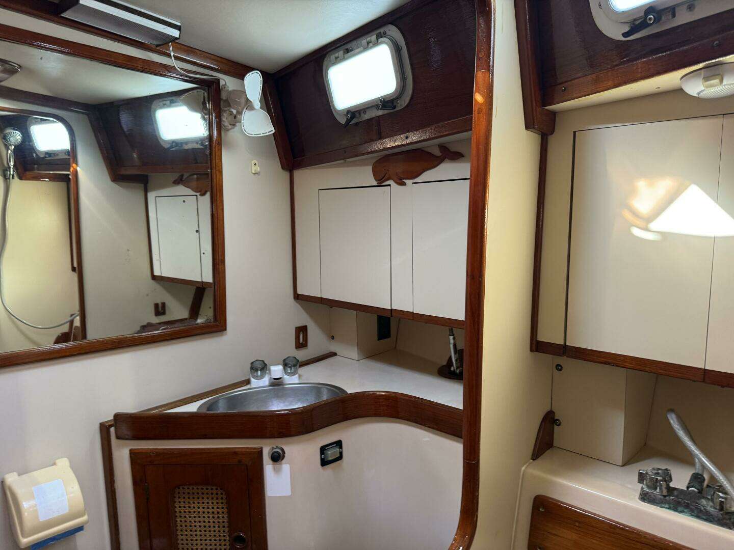 1985 Endeavour 42 - Image 35
