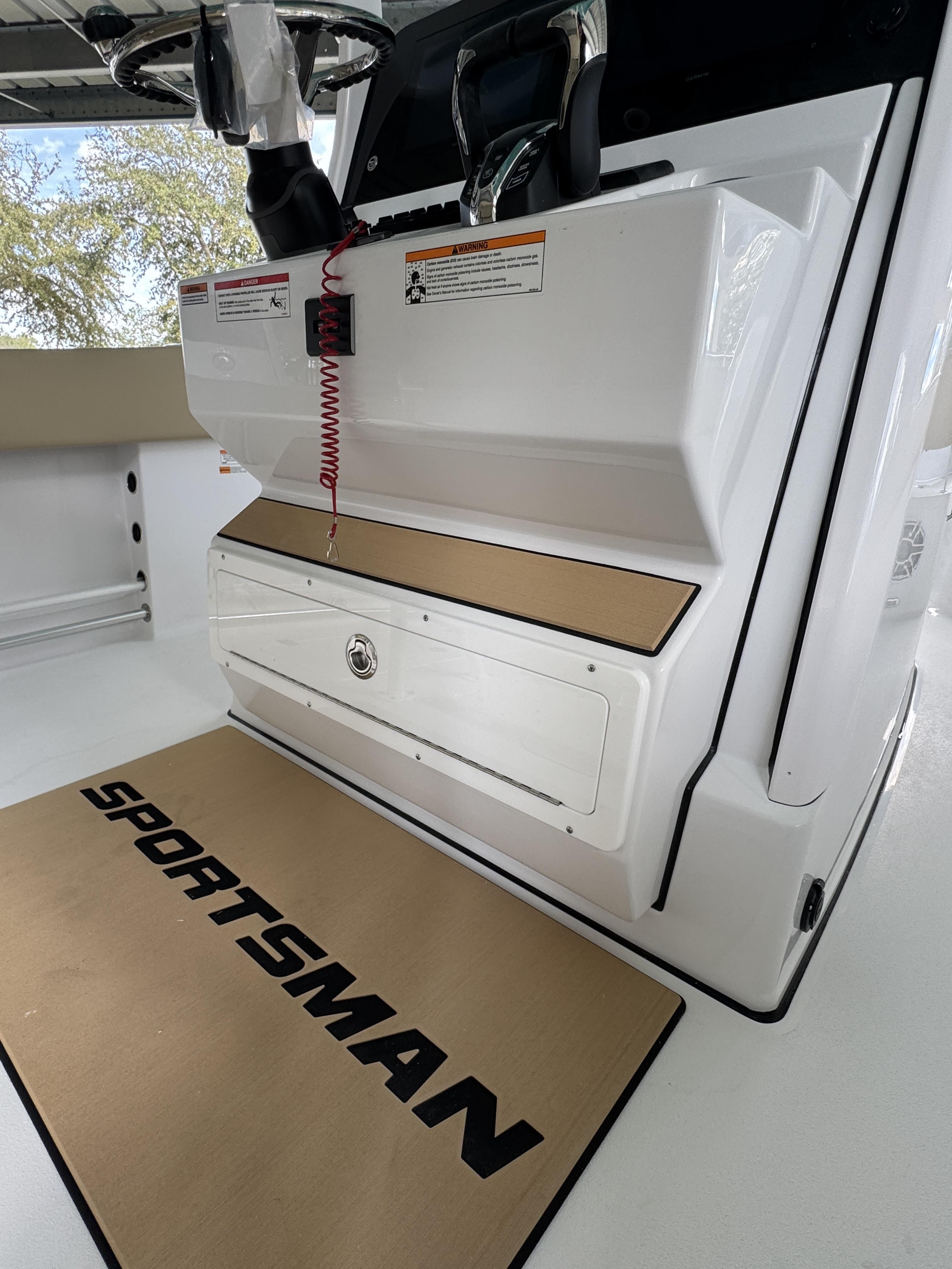 2026 Sportsman Open 252 Center Console - 45