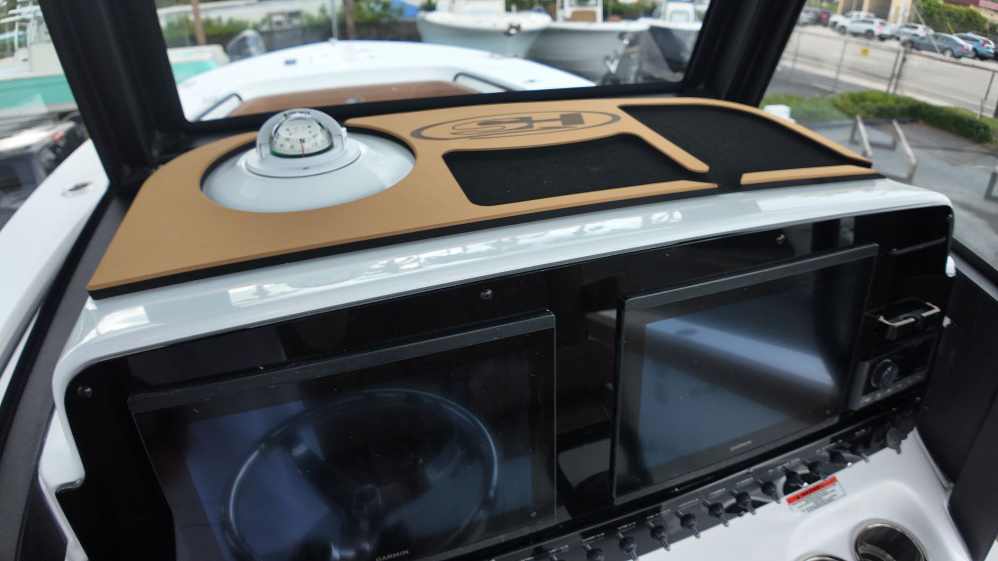 2027 Sea Hunt Ultra 265 SE - 23