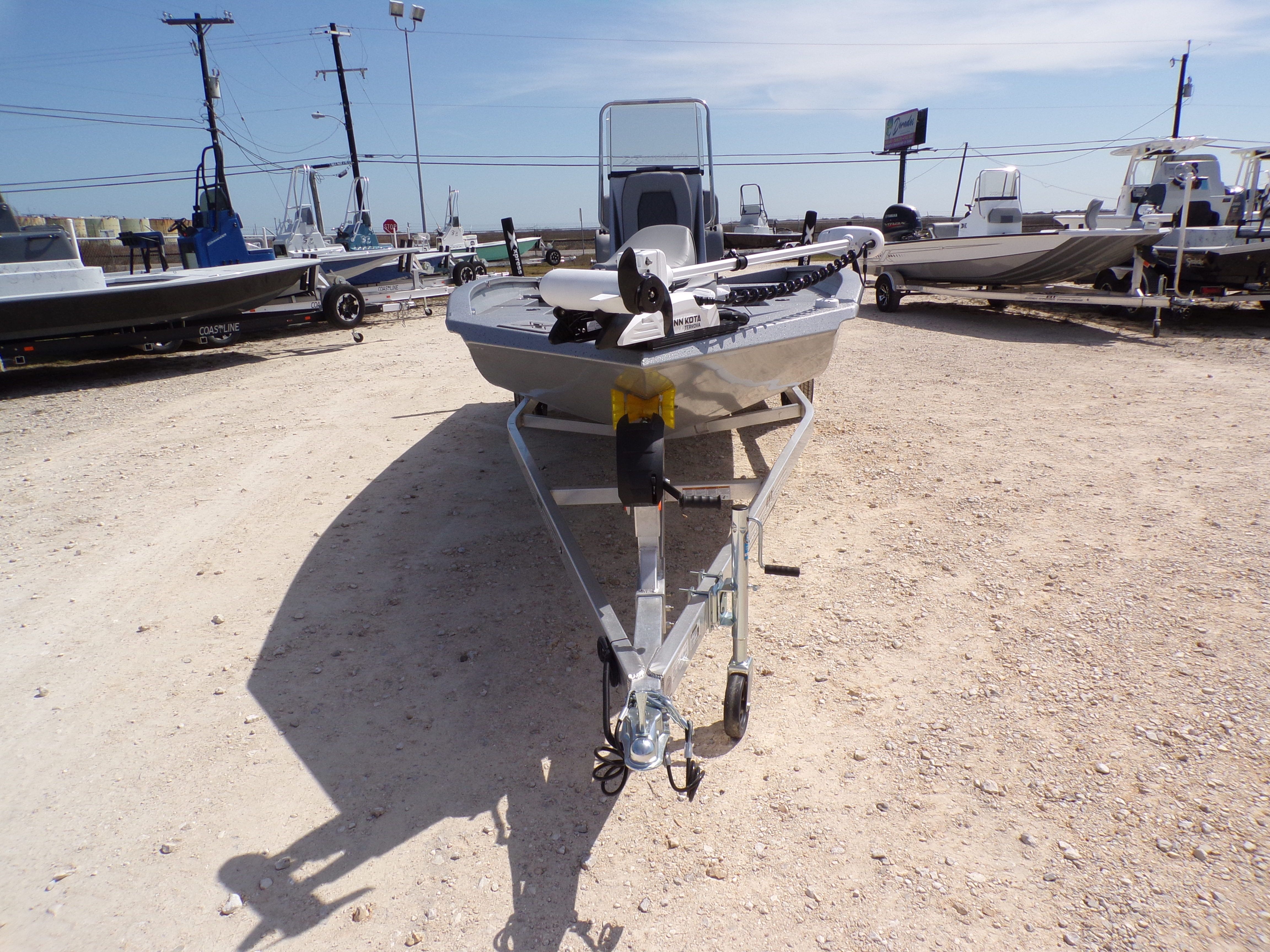 2025 Xpress H20B Bay - 5