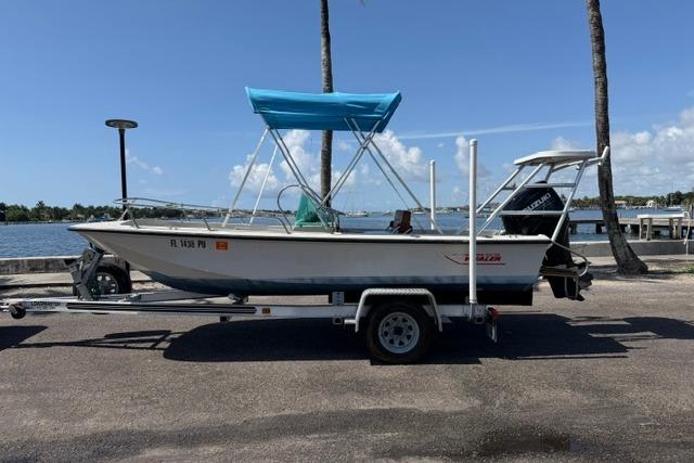 1990 Boston Whaler 17 Newport