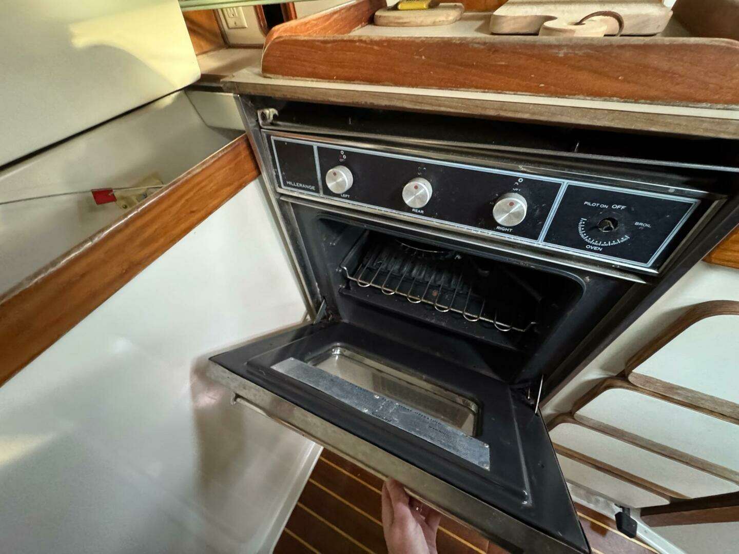 1987 Irwin 38 - Image 29