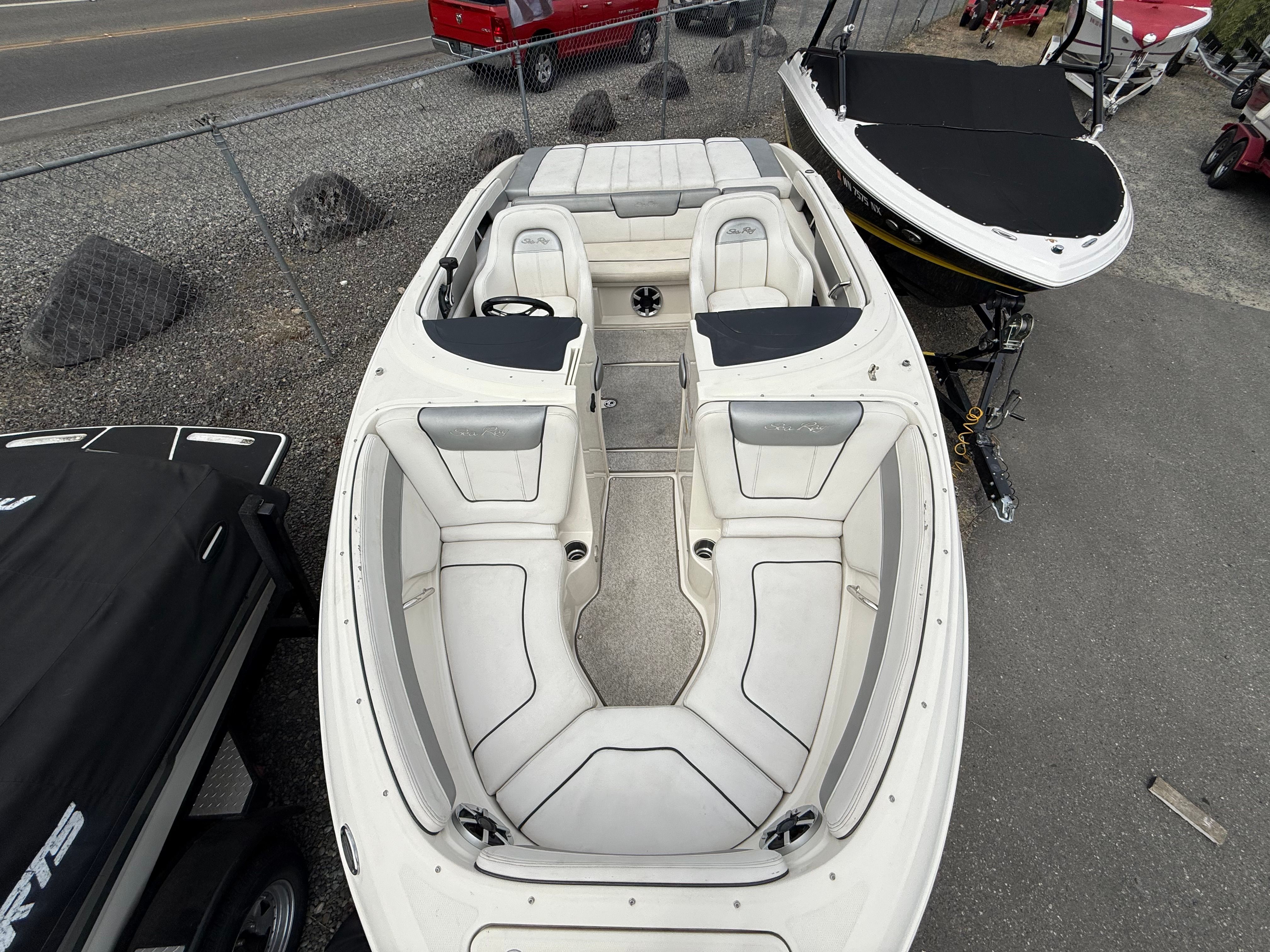 2010 Sea Ray 210 Select - 13