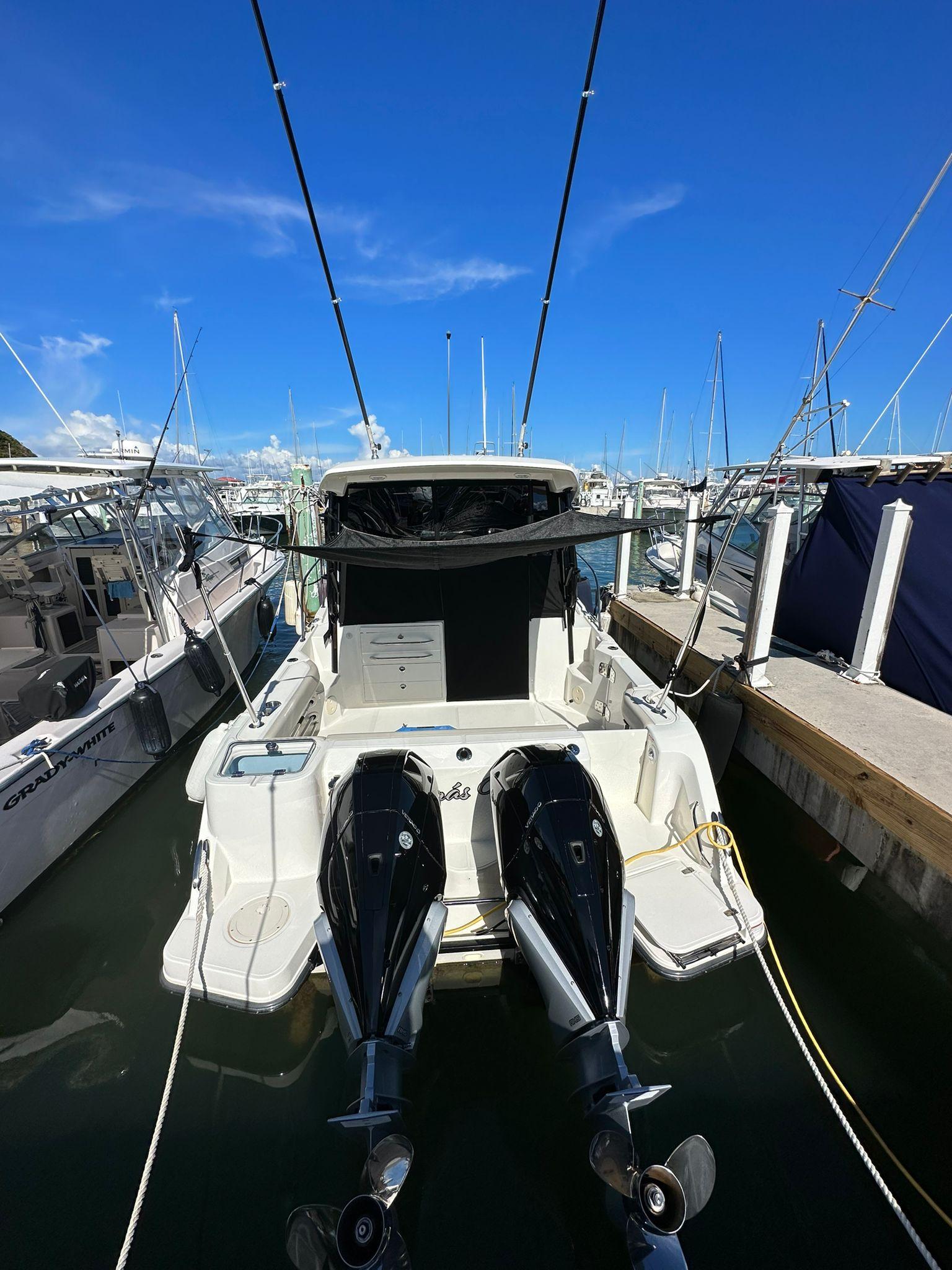2023 Boston Whaler 325 Conquest
