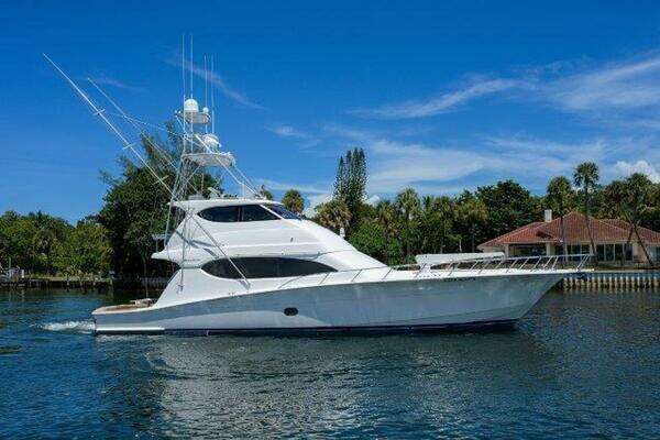 2007 Hatteras 68 Convertible