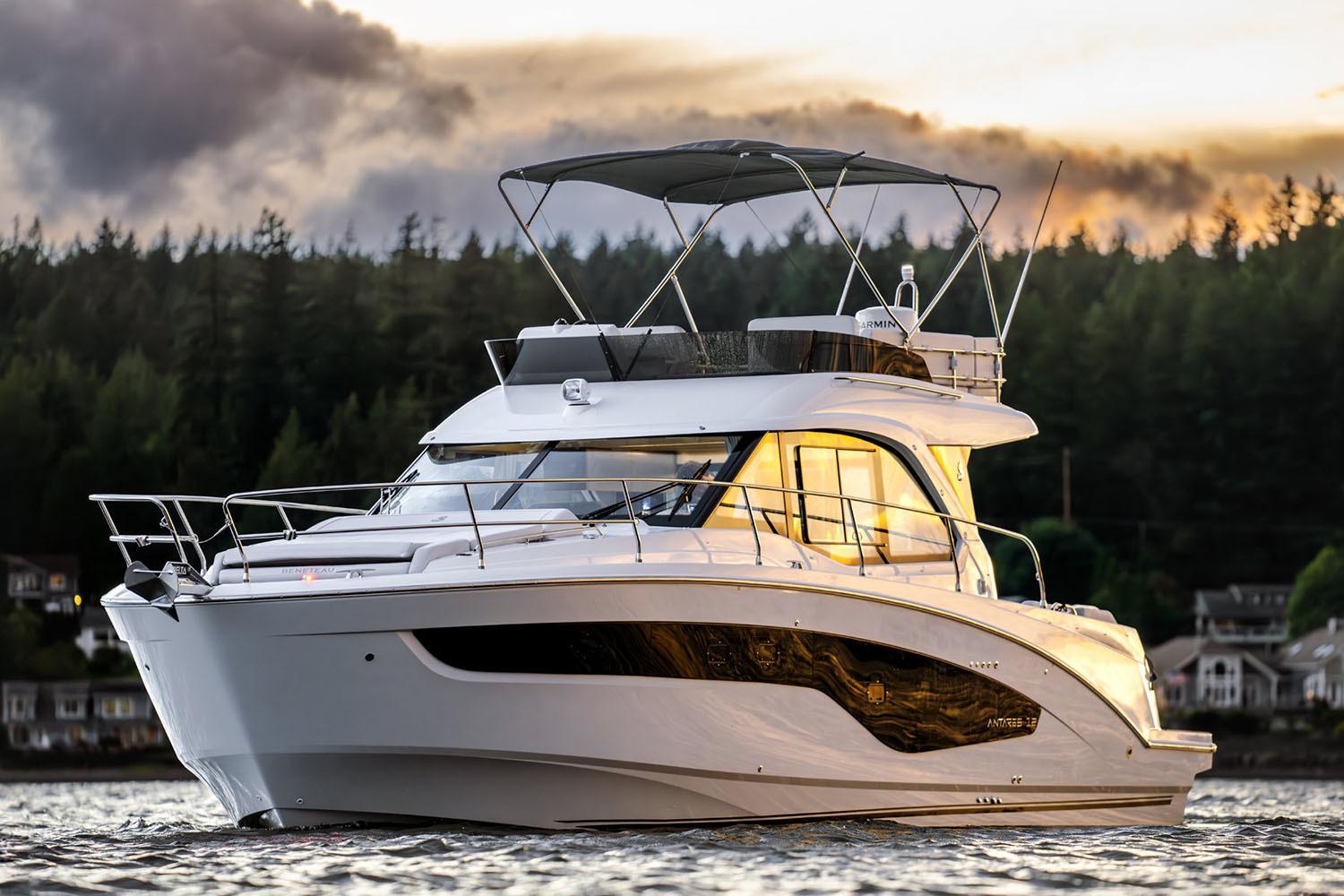 2026 Beneteau Antares 12 Fly