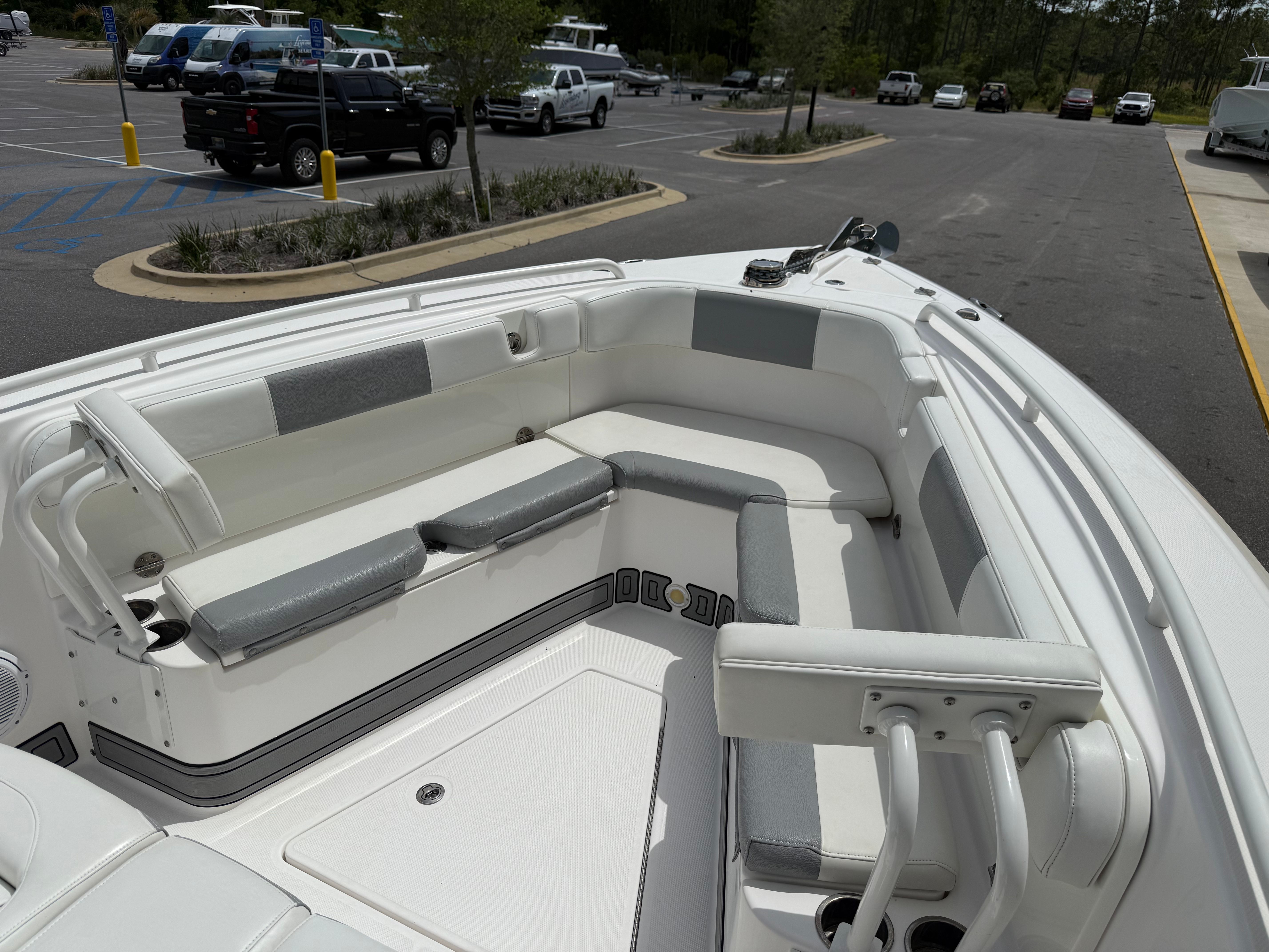 2018 EVERGLADES 295 CC - Image 7