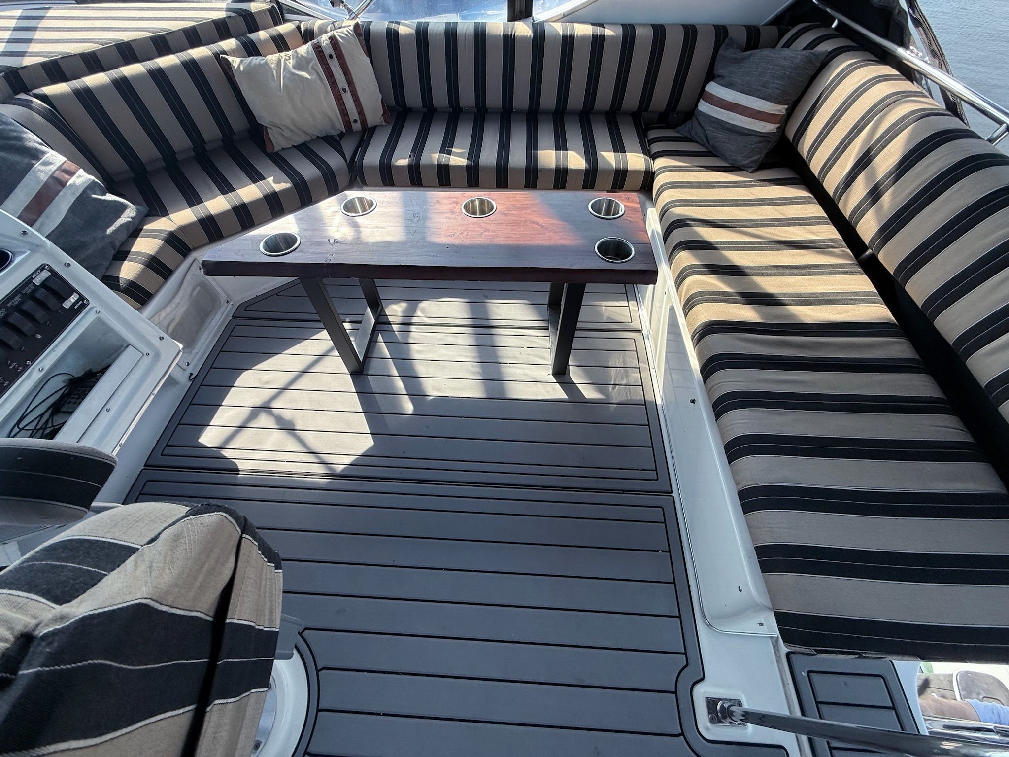 1996 Bayliner 3988 Motoryacht - 10