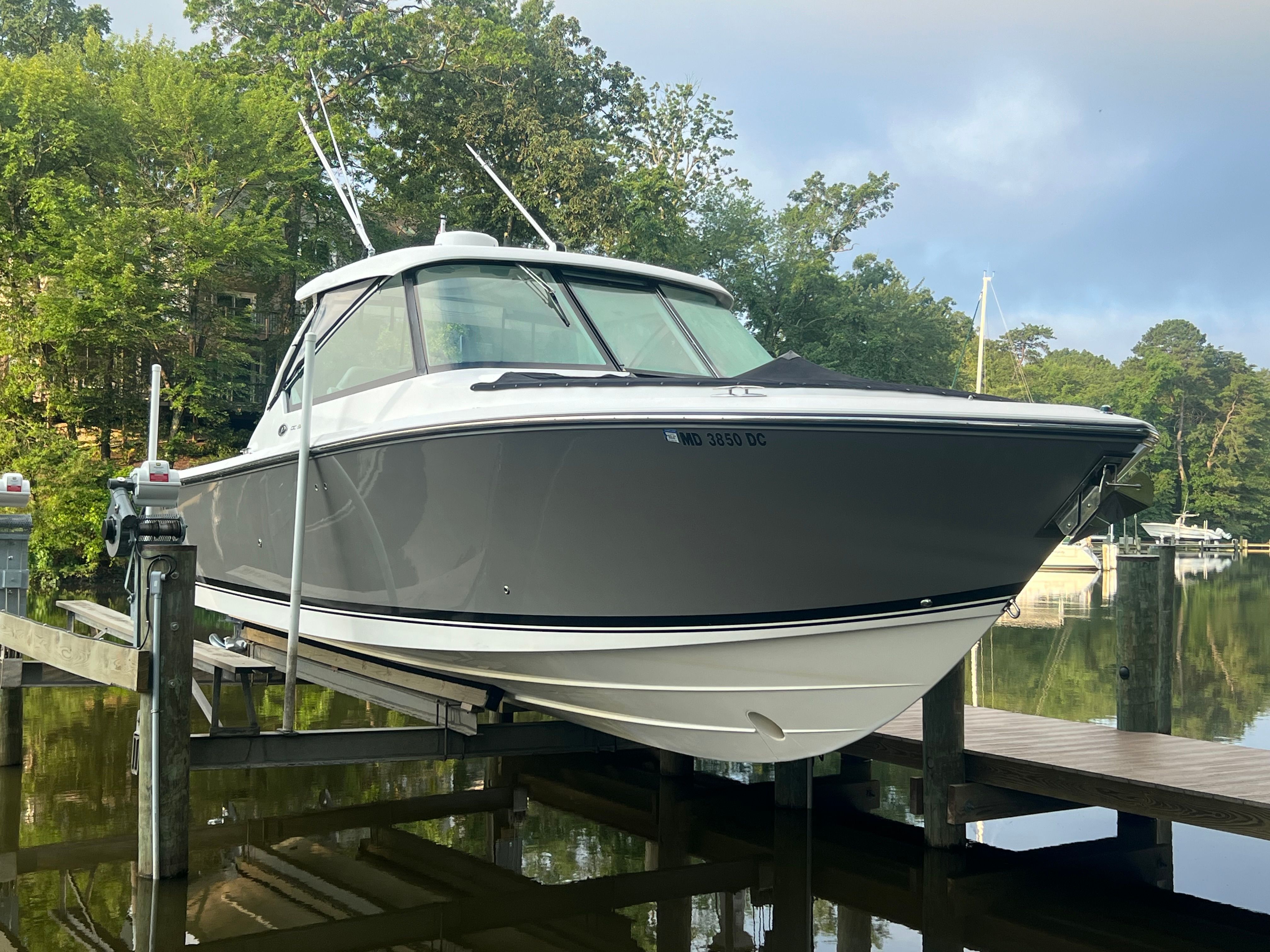 2015 Pursuit DC 325 Dual Console - 3