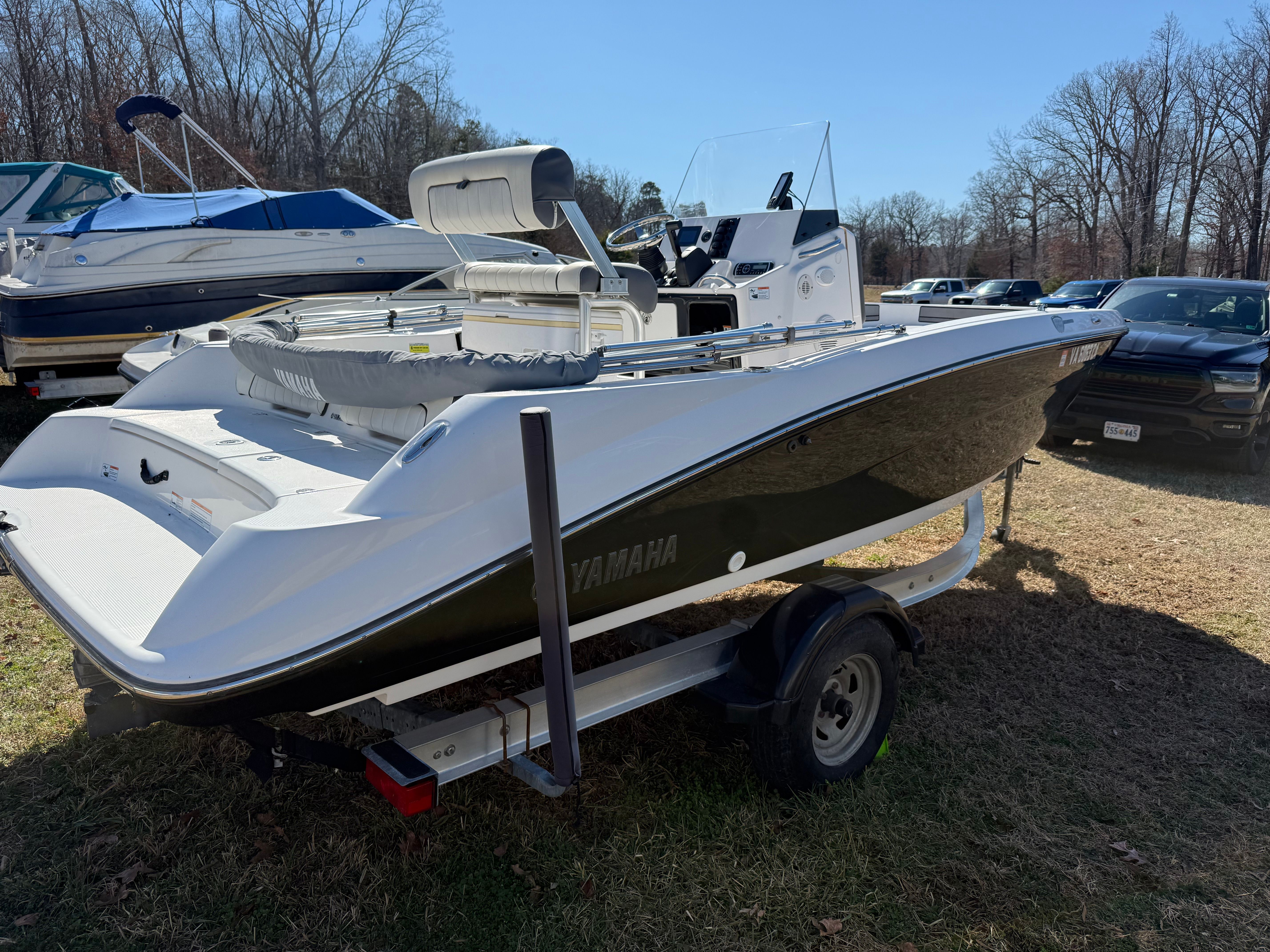 2018 Yamaha Boats 190 FSH Deluxe - 2