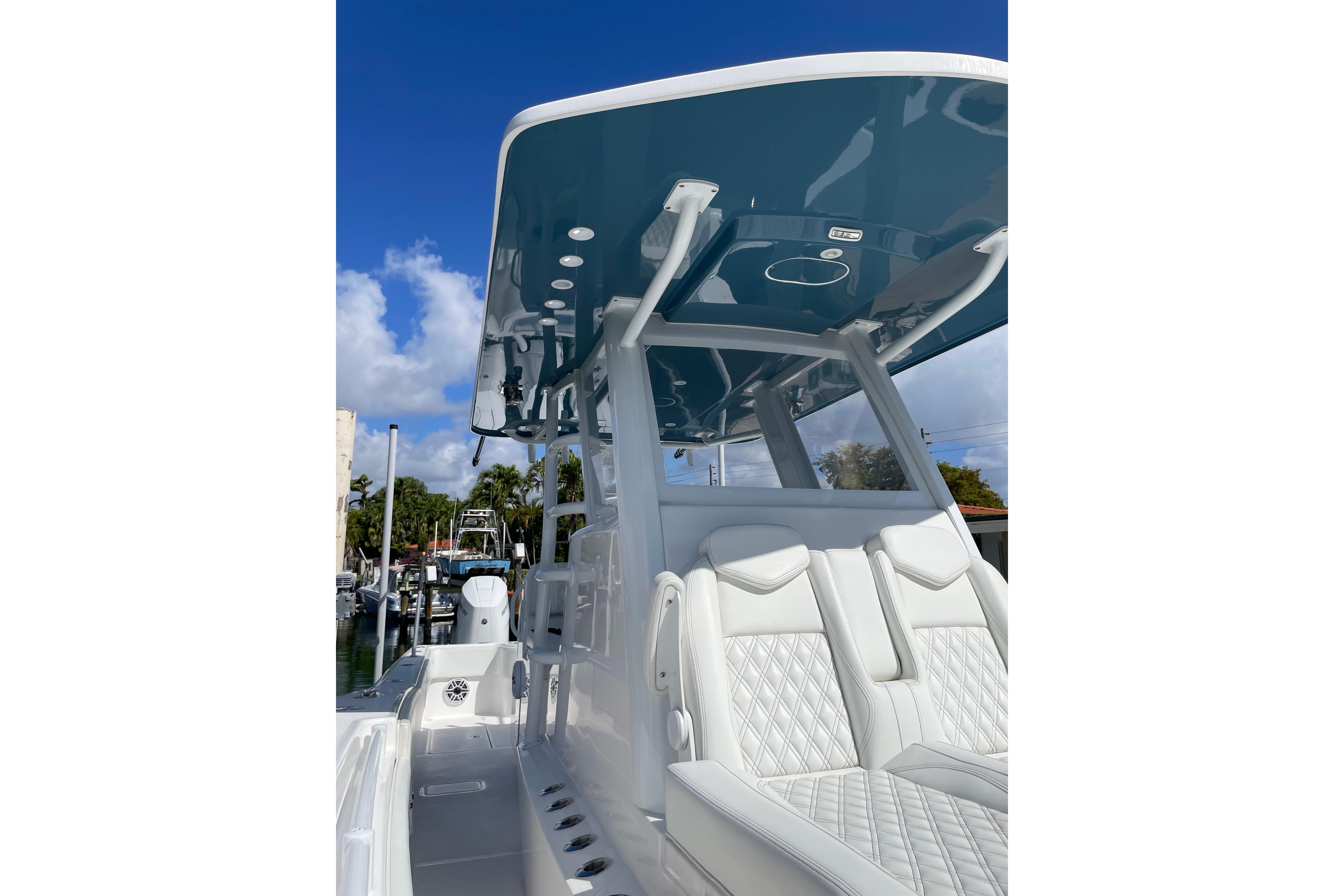 2024 Invincible 36 Open Fisherman boat with sleek design and luxurious seating.