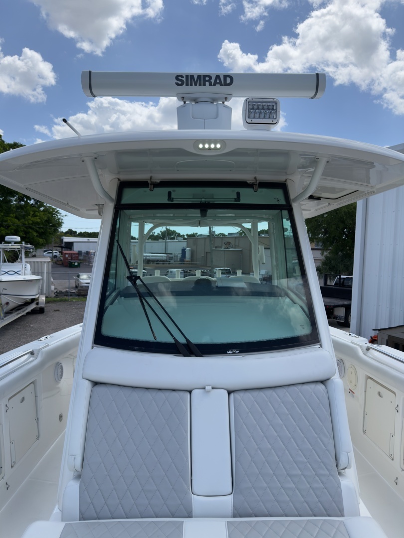 2016 Boston Whaler 350 Outrage - Image 20