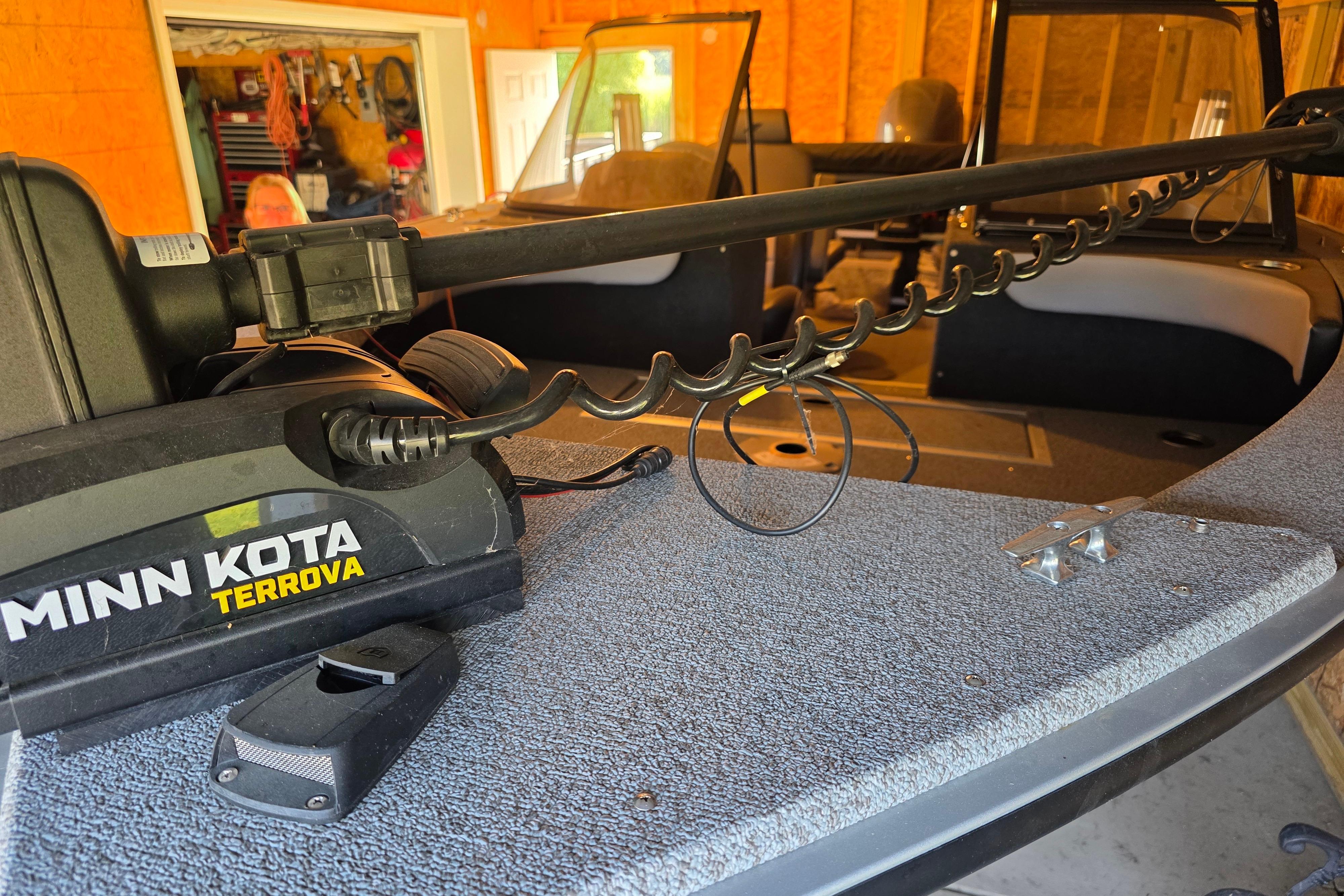 Minn Kota Terrova trolling motor on Starweld Fusion Pro 20 DC boat, 2022 model.