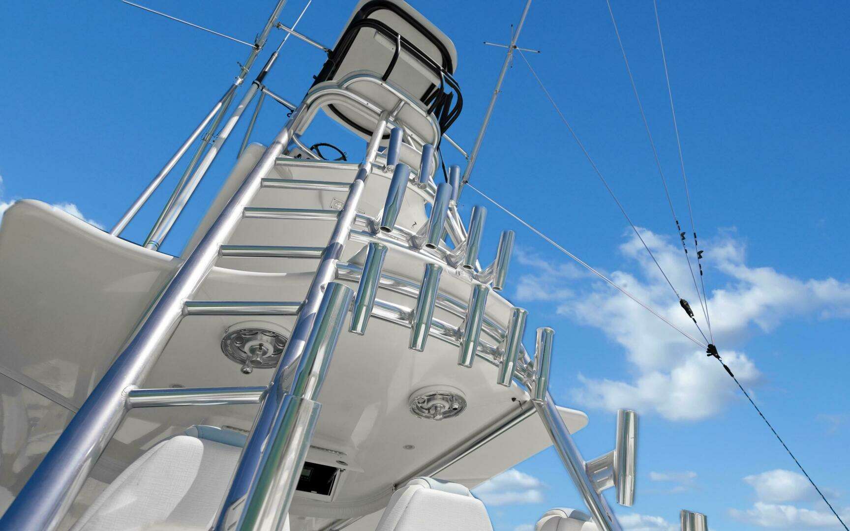 2018 Regulator 41 Center Console - Image 61