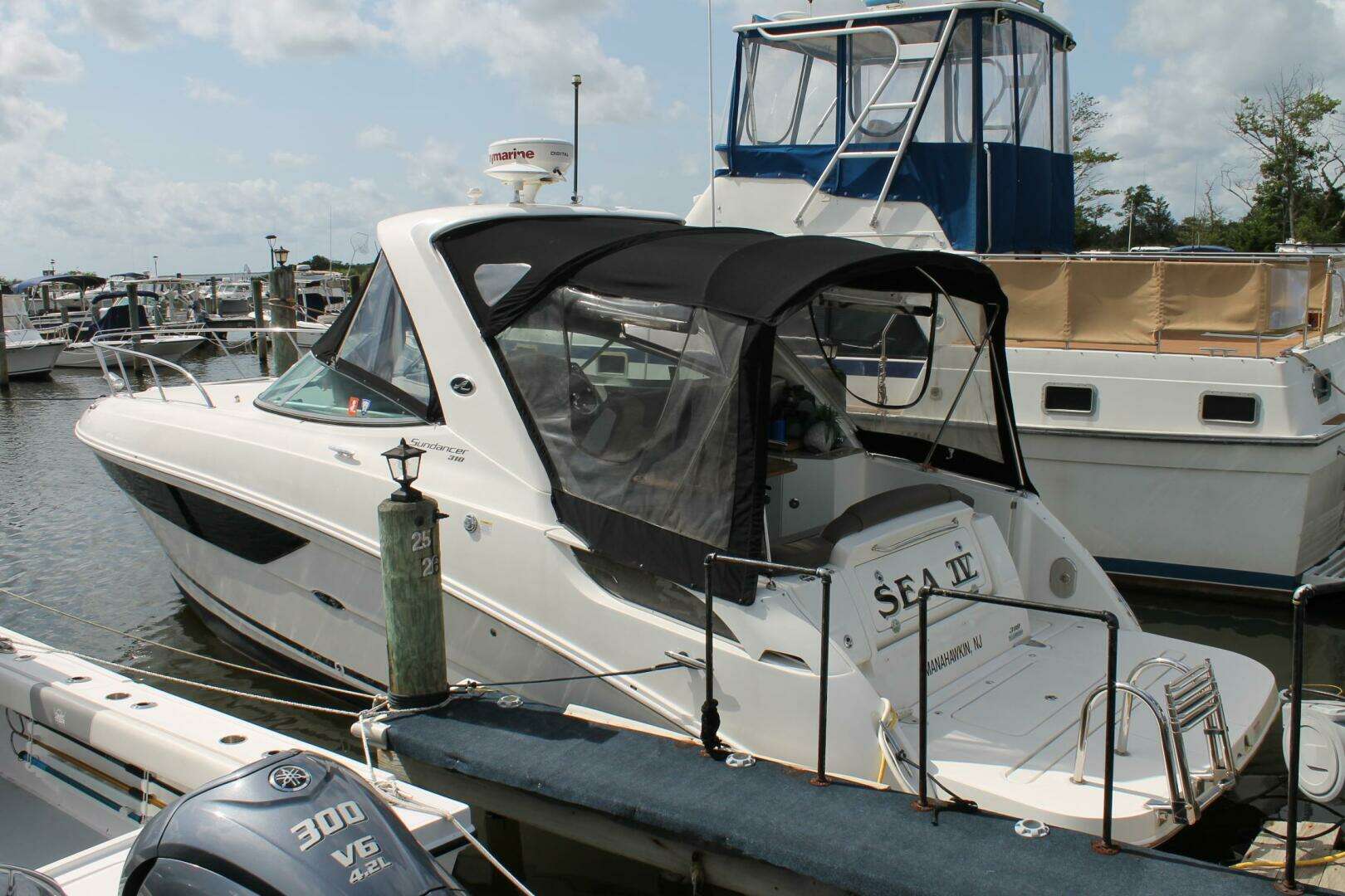2015 Sea Ray 310 Sundancer - Image 2