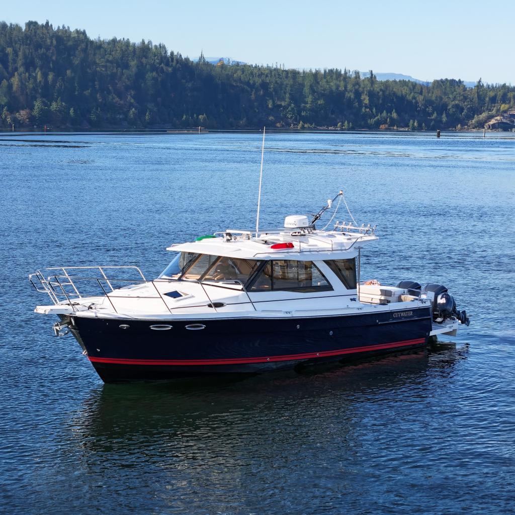 2019 Cutwater C-302 Coupe