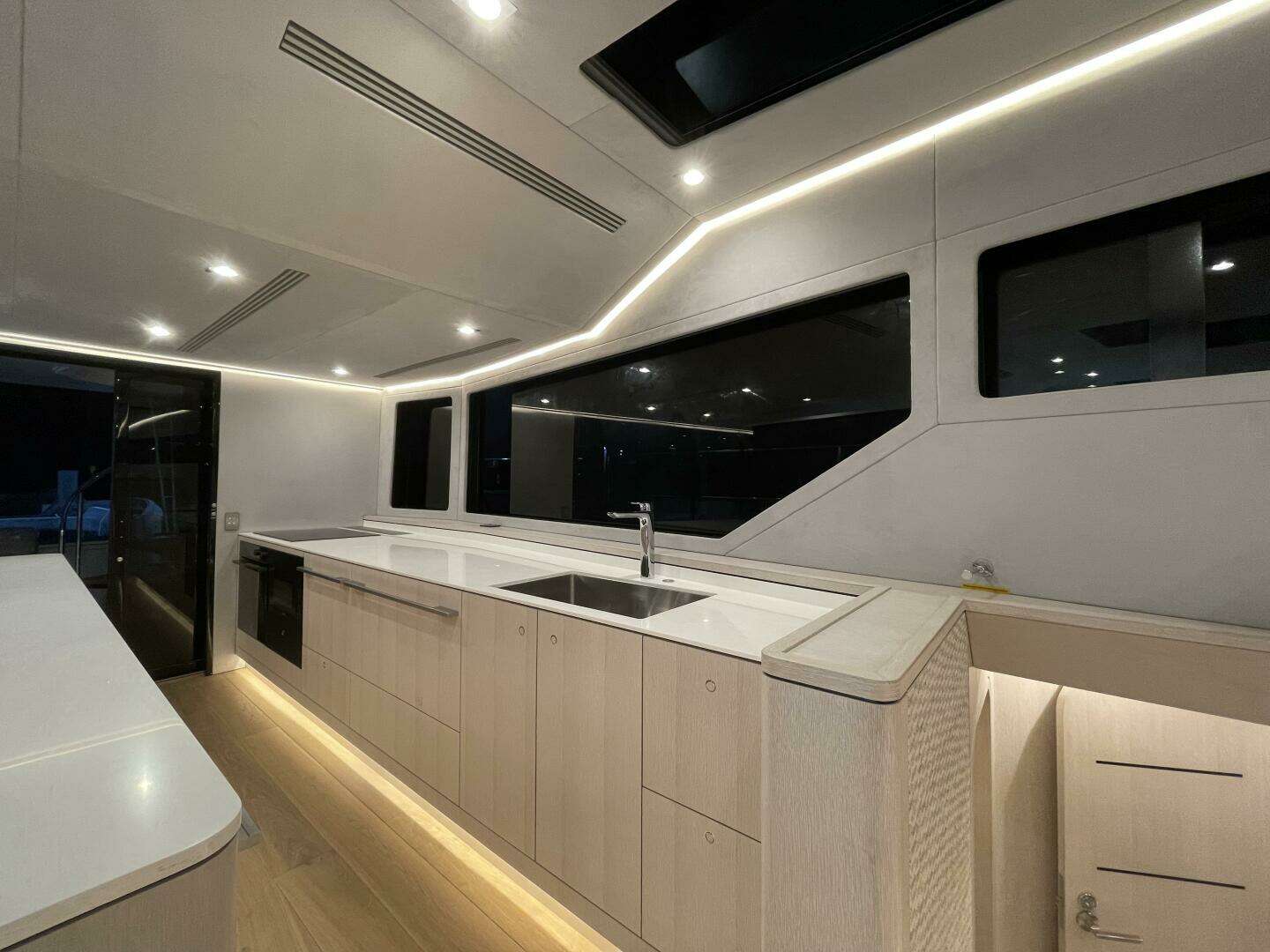 2027 McConaghy Boats MC63p Offshore - Image 19