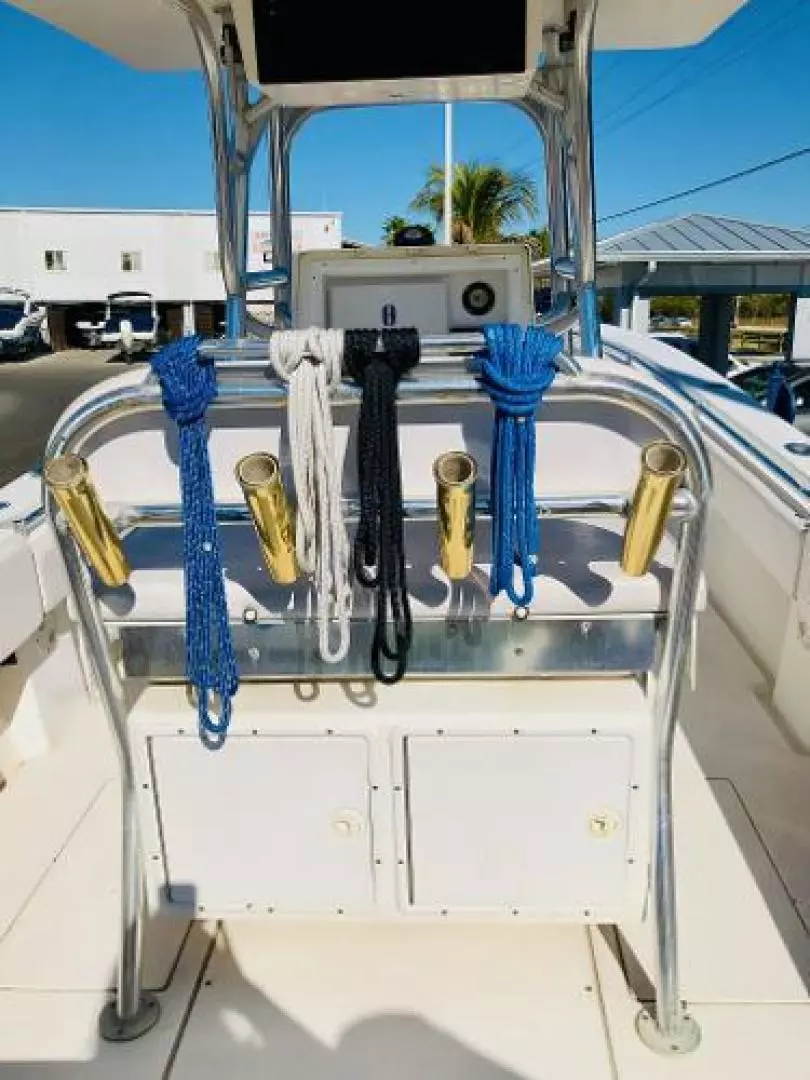 2004 Contender 31 Open - Image 17