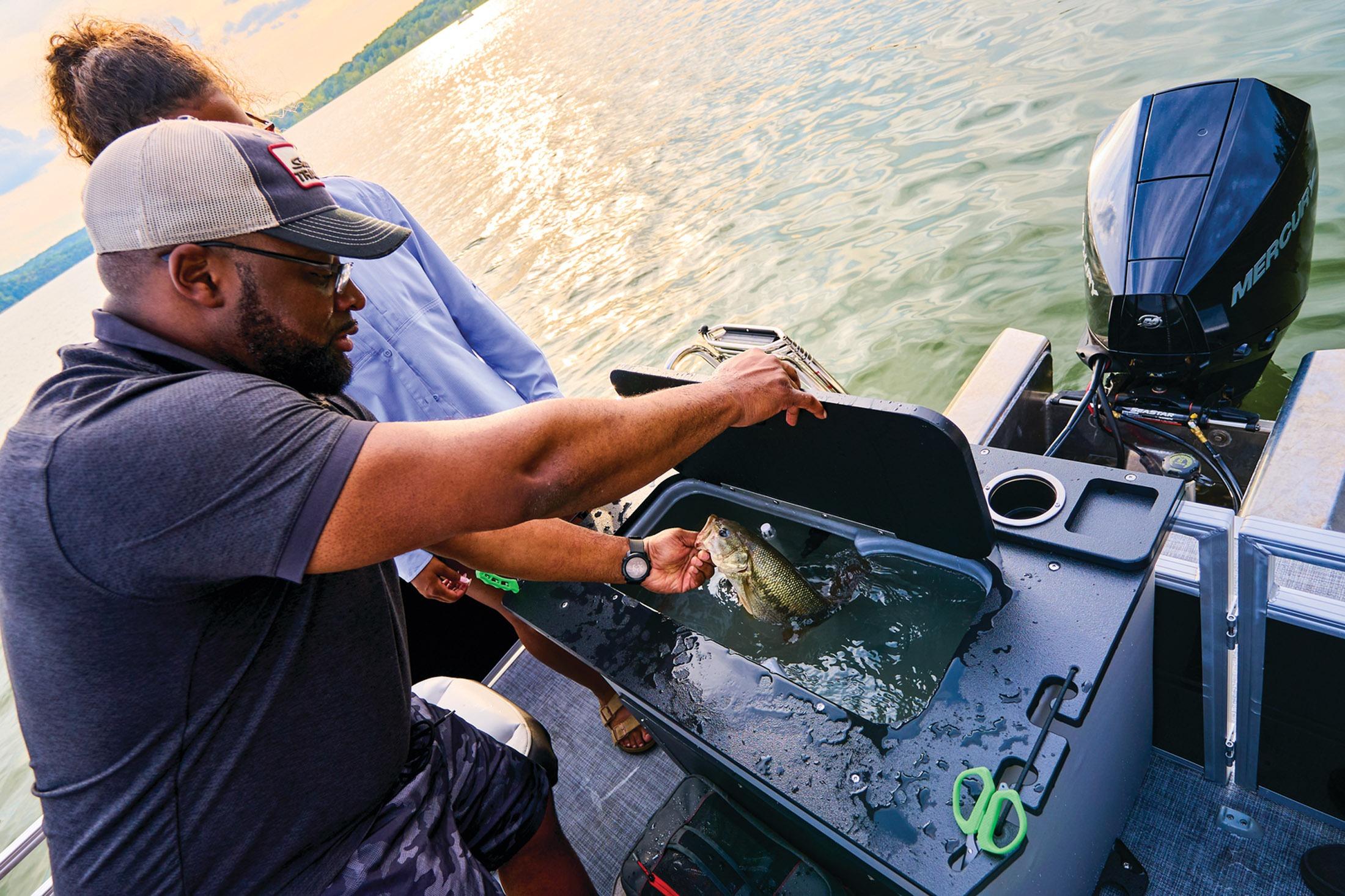 2026 Sun Tracker SportFish 22 XP3 - 9