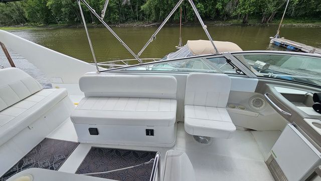 1999 Carver 350 Mariner - 13