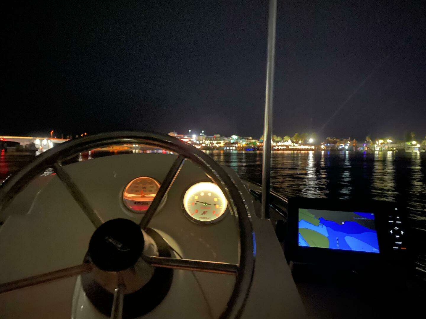 2018 Boston Whaler 150 Super Sport - Image 19