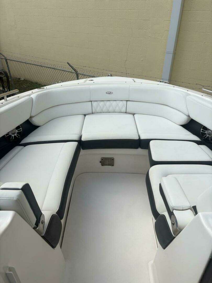 2022 Regal 29 OBX - Image 16